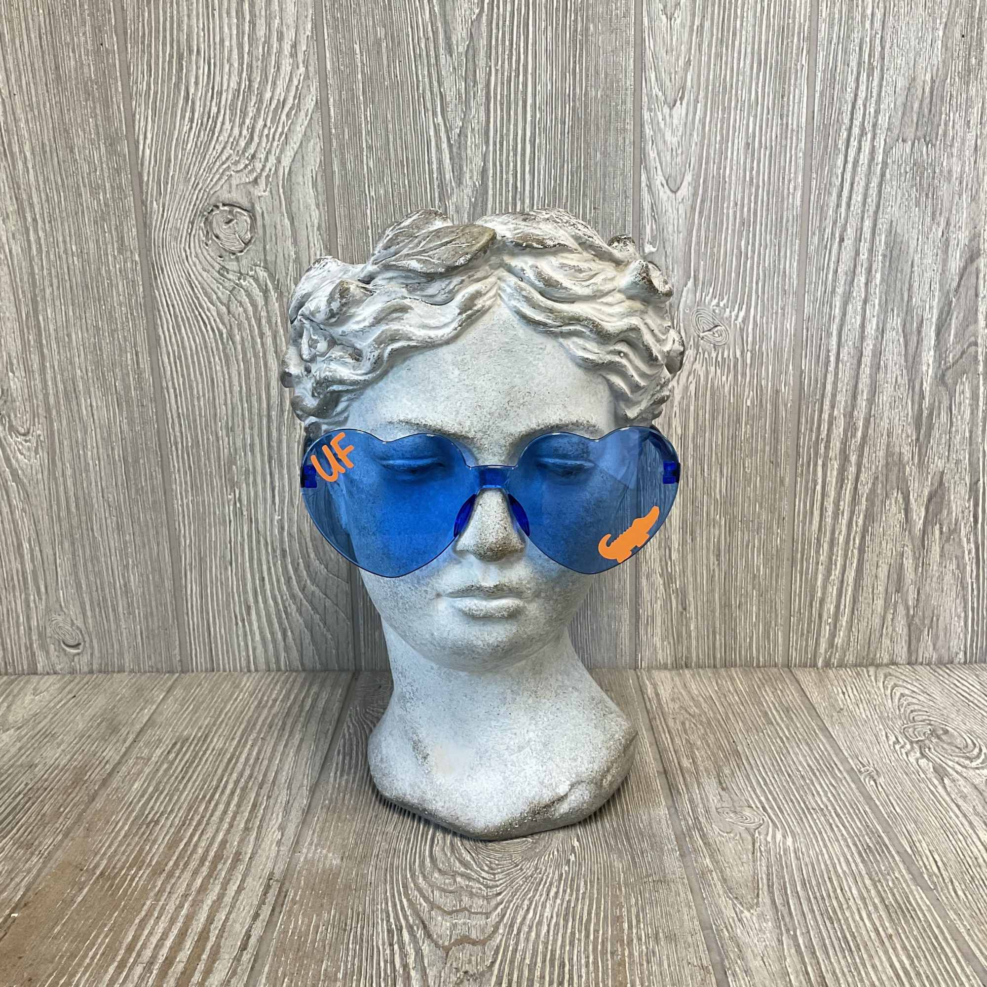 A stylish way to show you Gator Spirit.