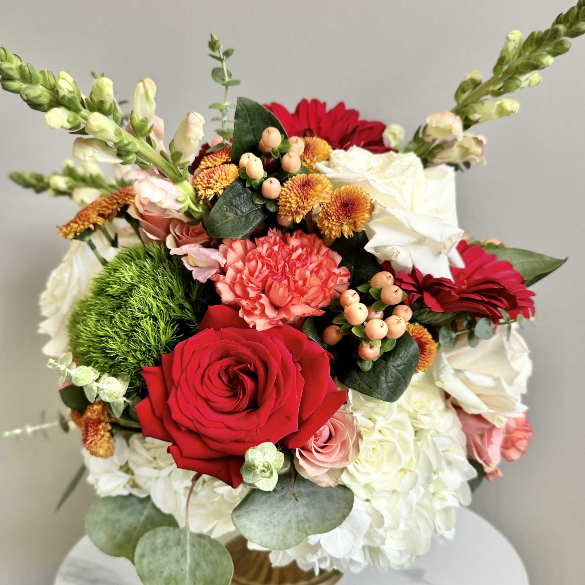 A beautiful table centerpiece can transform an ordinary meal into an extraordinary