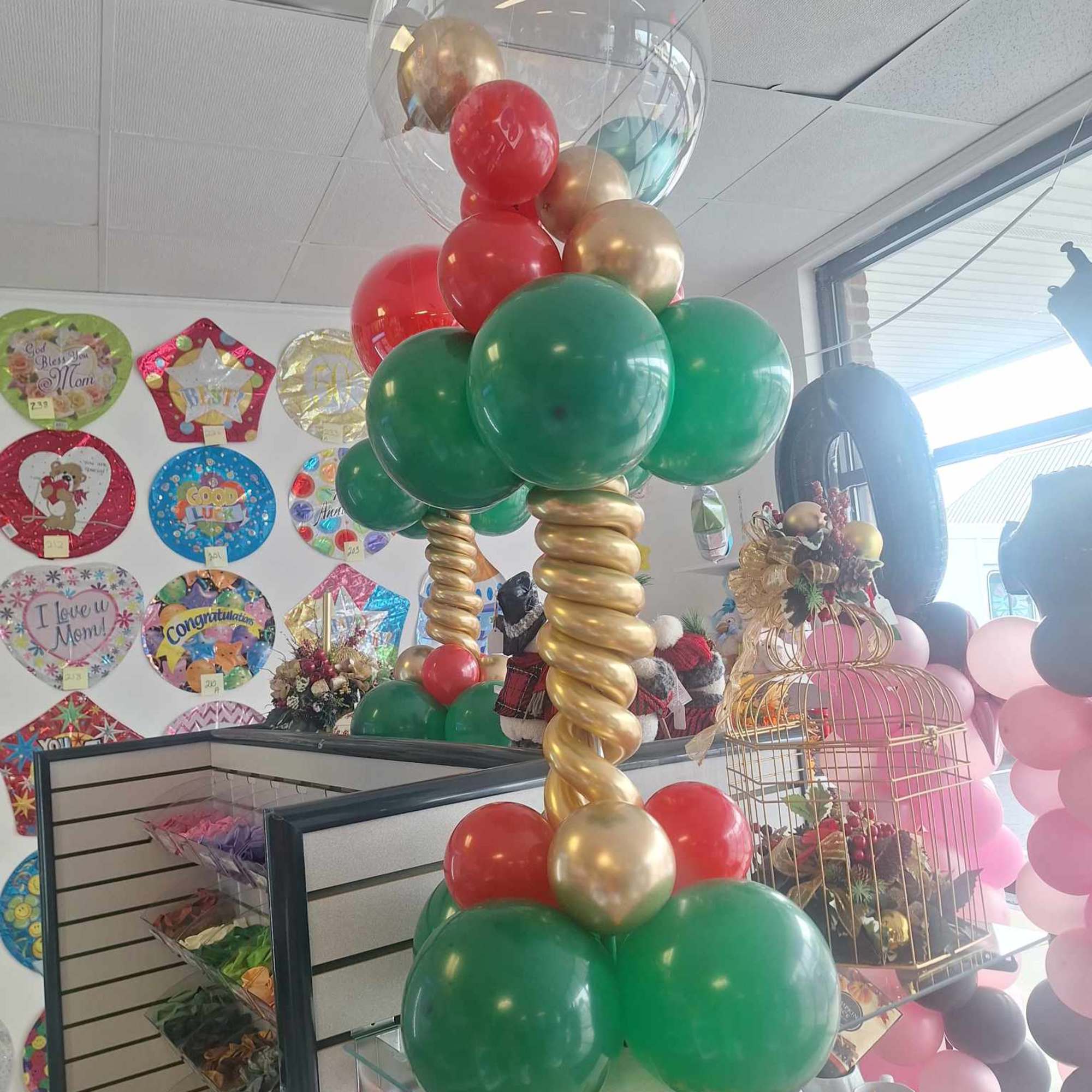 Creative tabletop balloon can be used for any and all occasions can