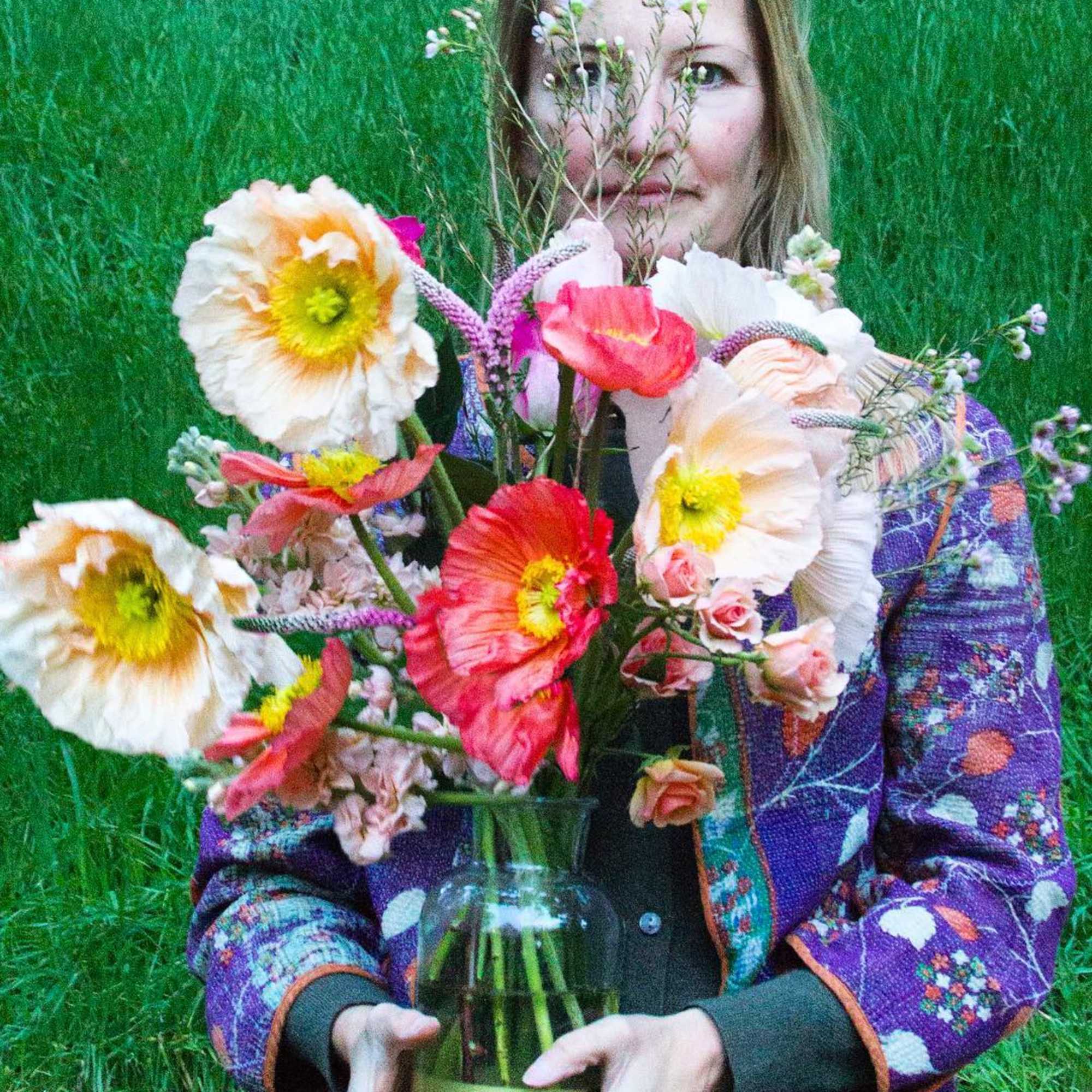 10 gorgeous poppies in happy colors, stock, sprayroses &amp; natural flowers like