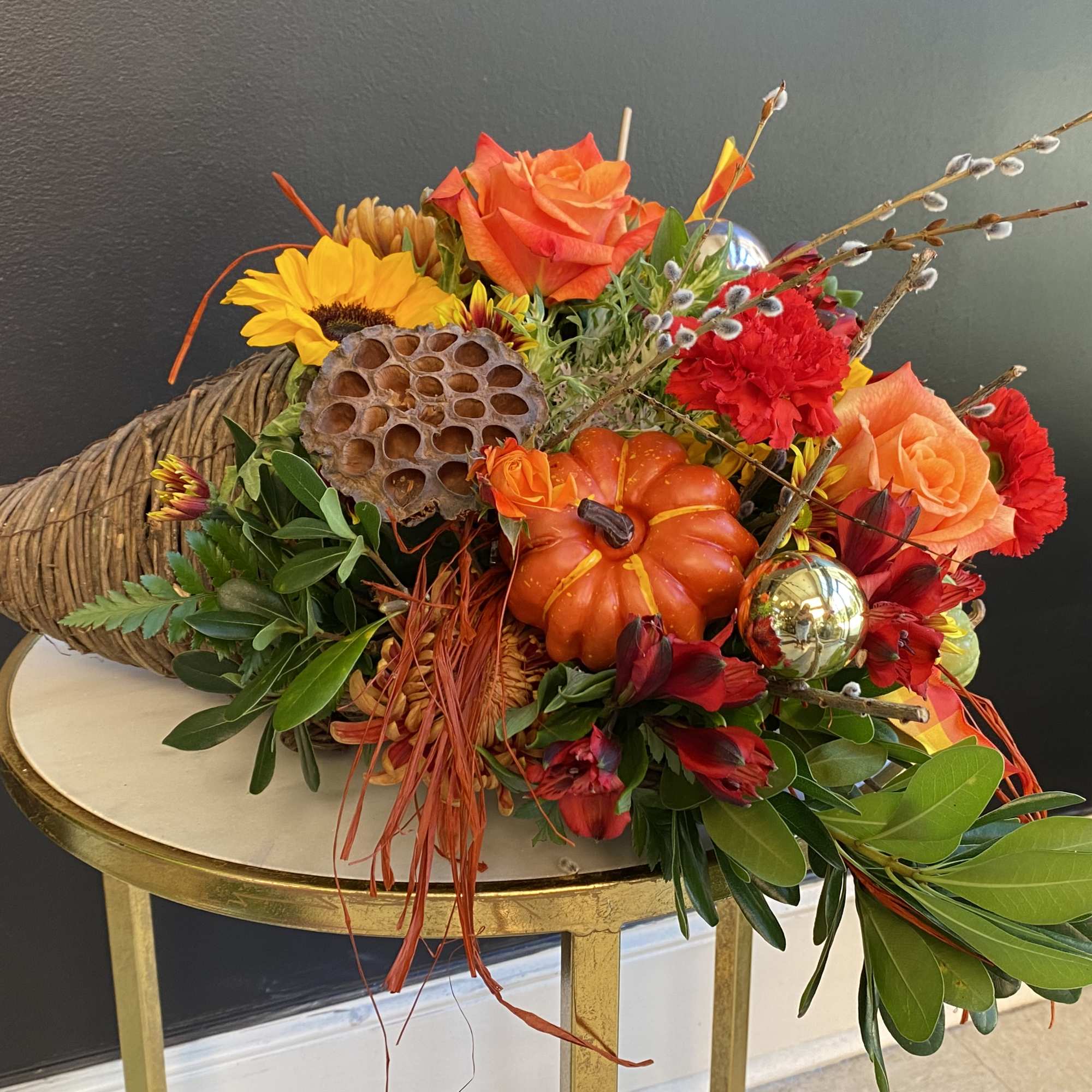 Celebrate the season of Thanksgiving with this traditional symbol of autumnal abundance.