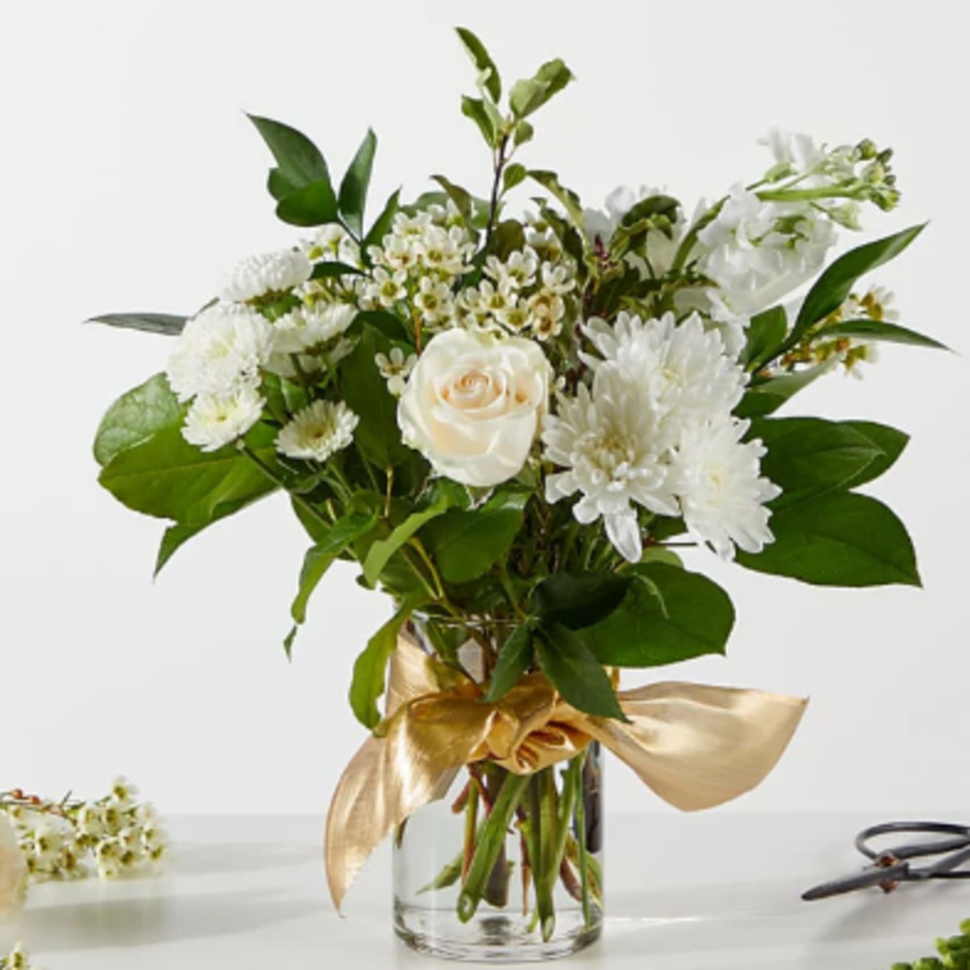 Write your resolutions beside a bouquet symbolizing the fresh start ahead. Our