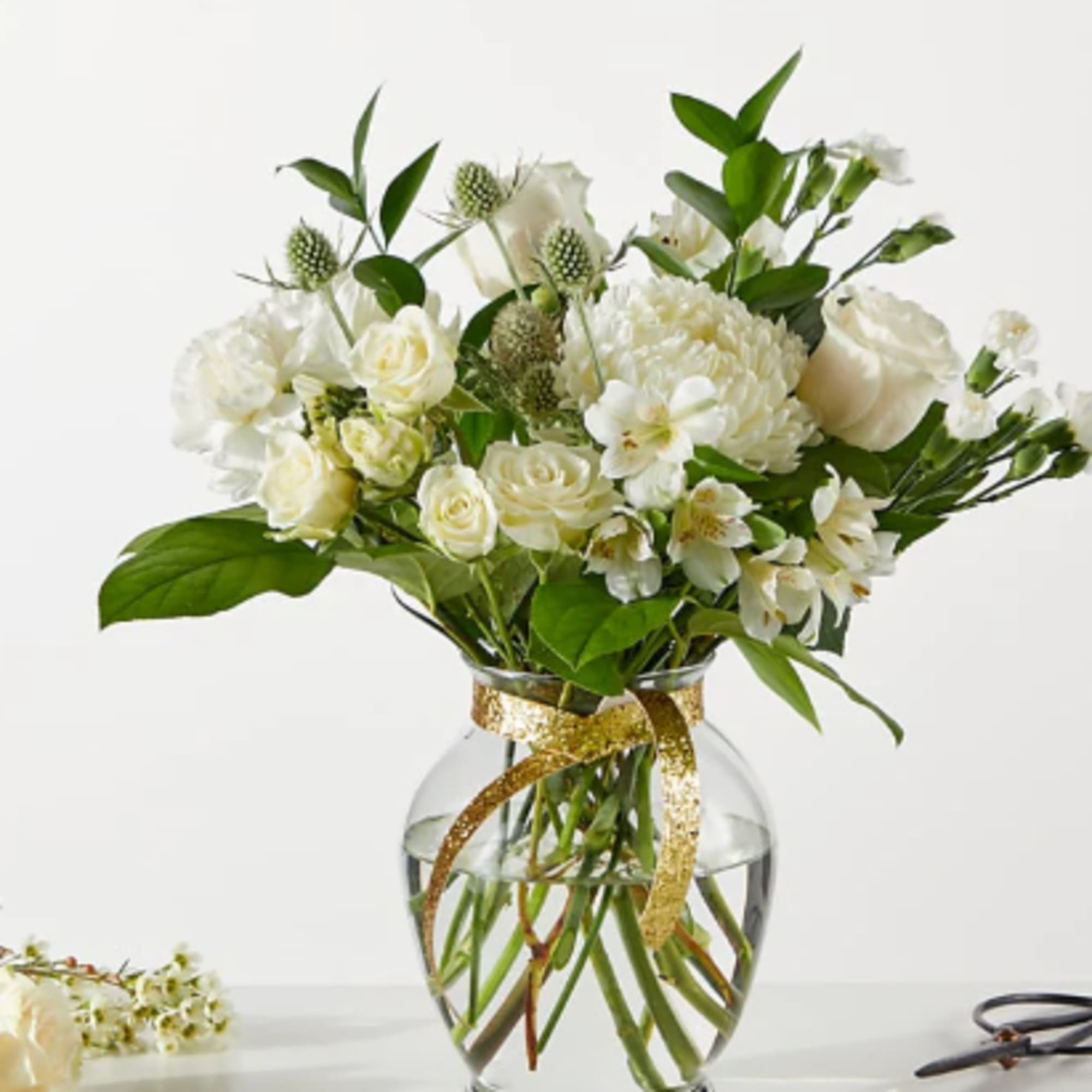 Write your resolutions beside a bouquet symbolizing the fresh start ahead. Our
