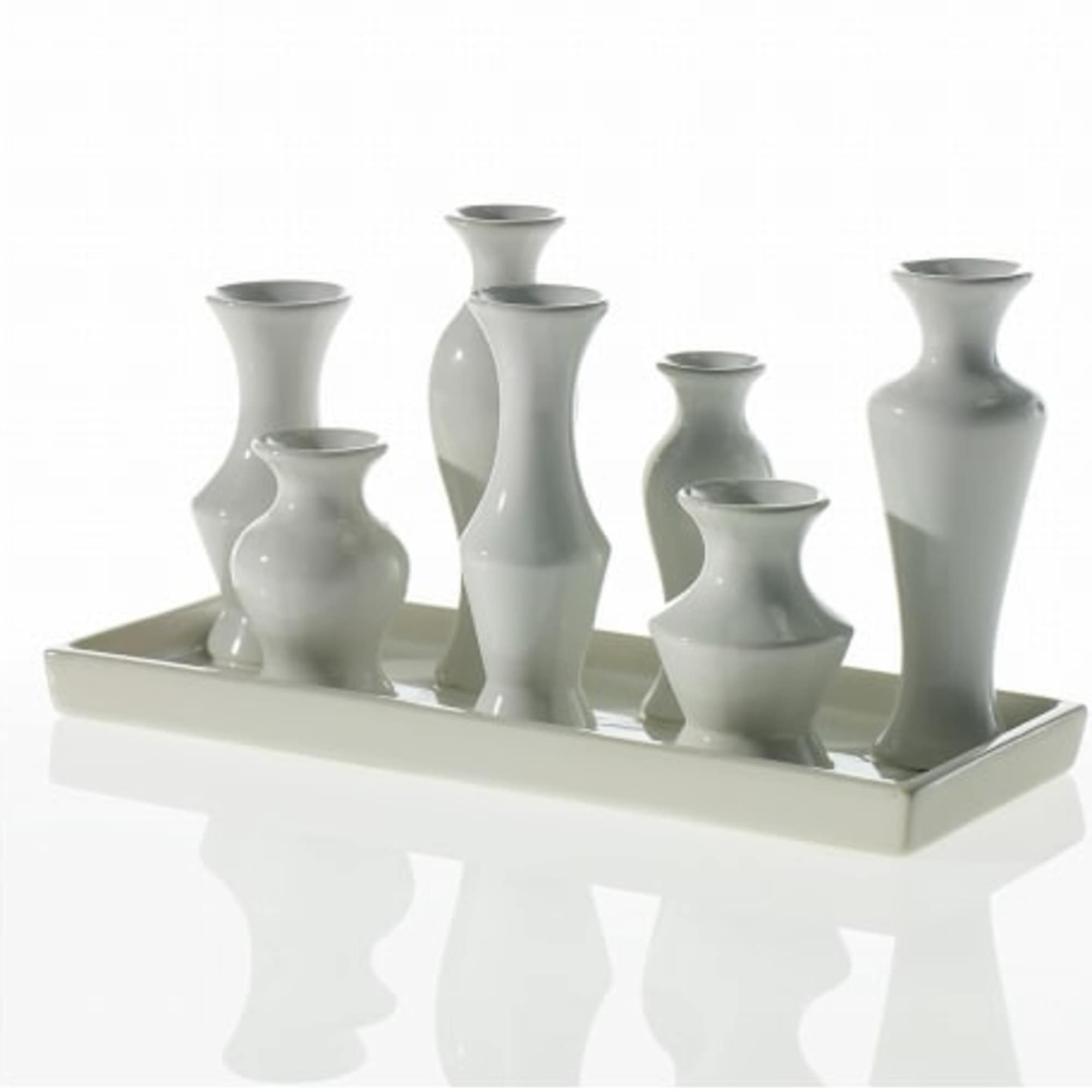 Simple and Chic, the vase becomes a loved way to display flowers