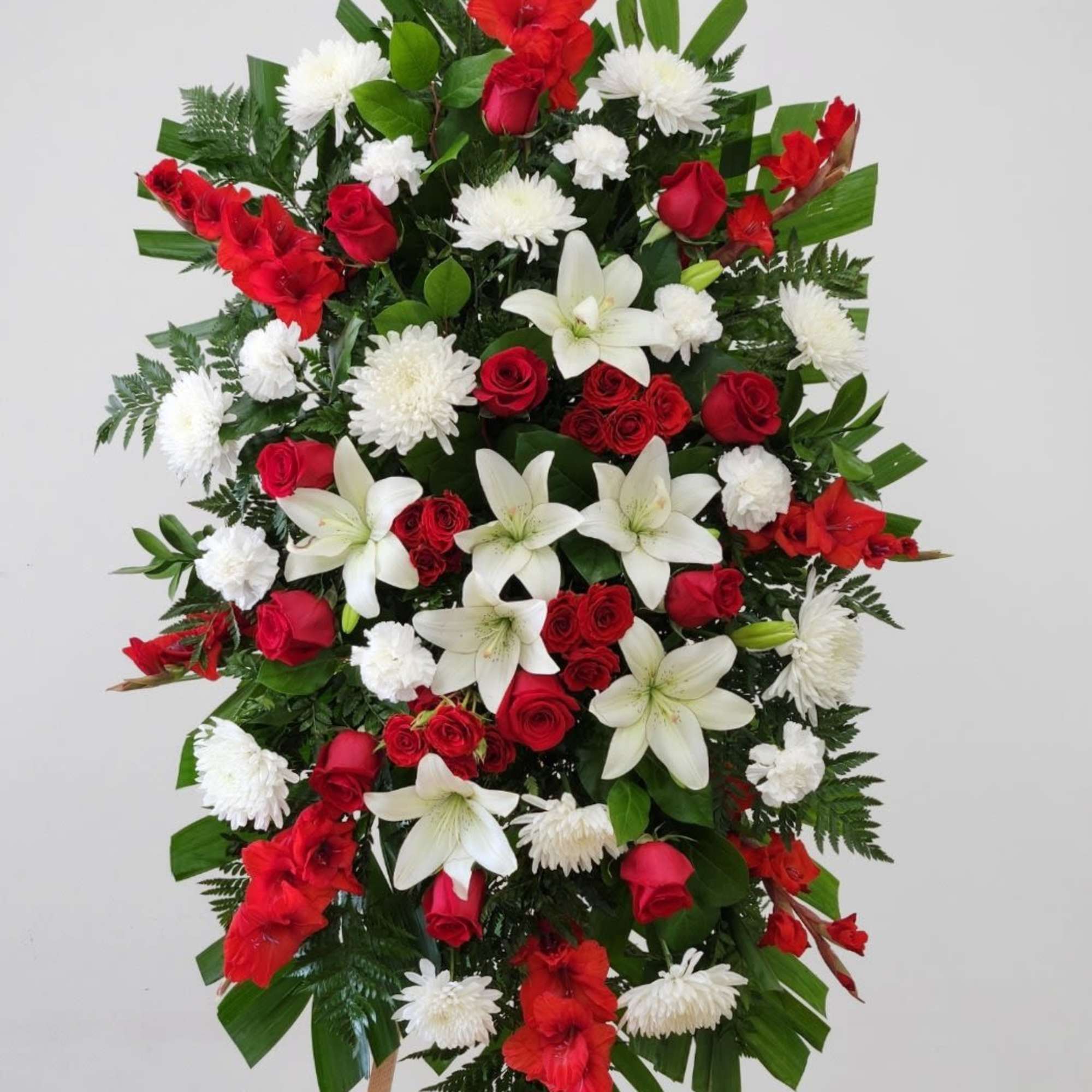 The Warmest Embrace Spray offers a gentle, heartfelt way to honor and