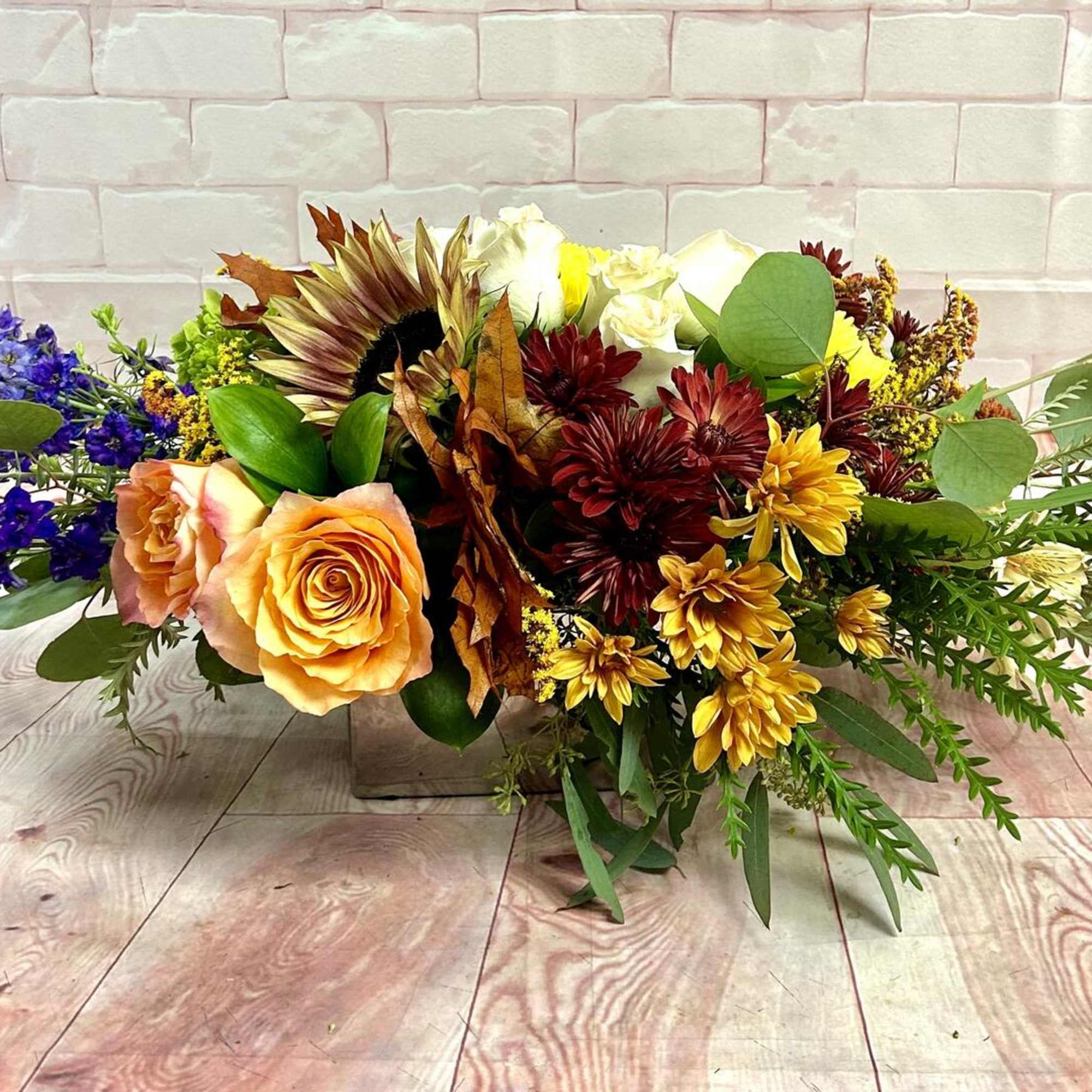 Inspired by the rich hues of harvest time, our Golden Fields Thanksgiving