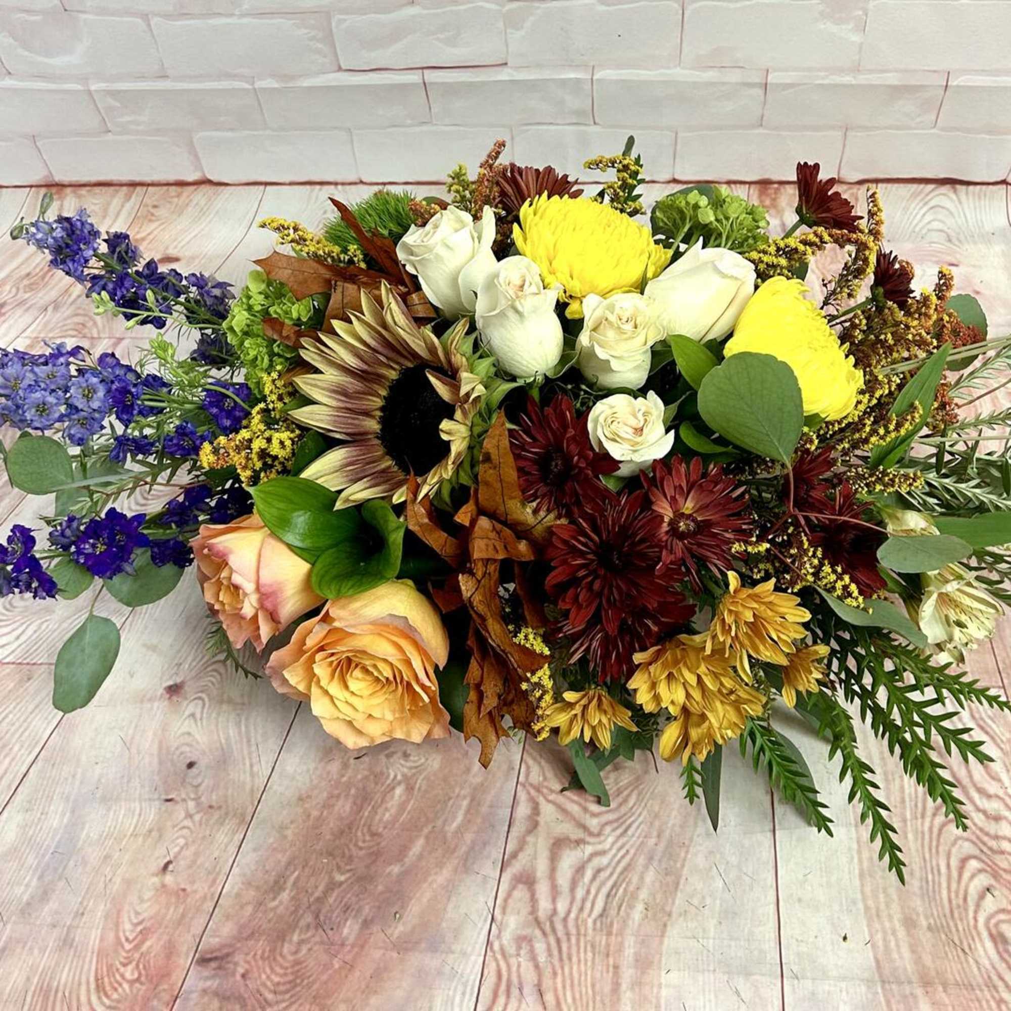 Inspired by the rich hues of harvest time, our Golden Fields Thanksgiving