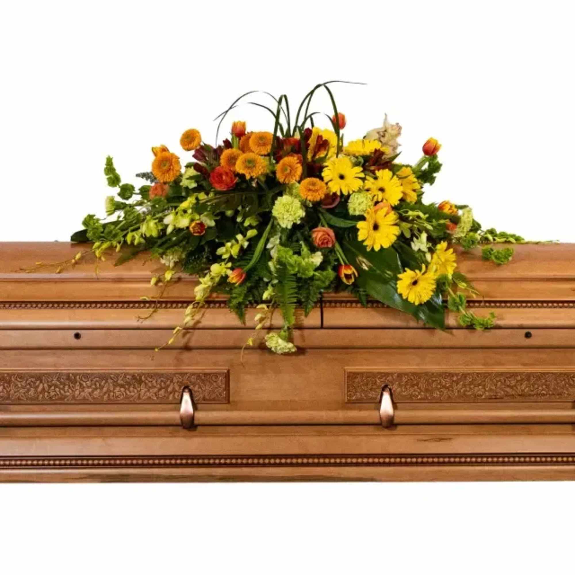 Elegant and vibrant, this tropical-inspired spray illuminates cherished memories that will be