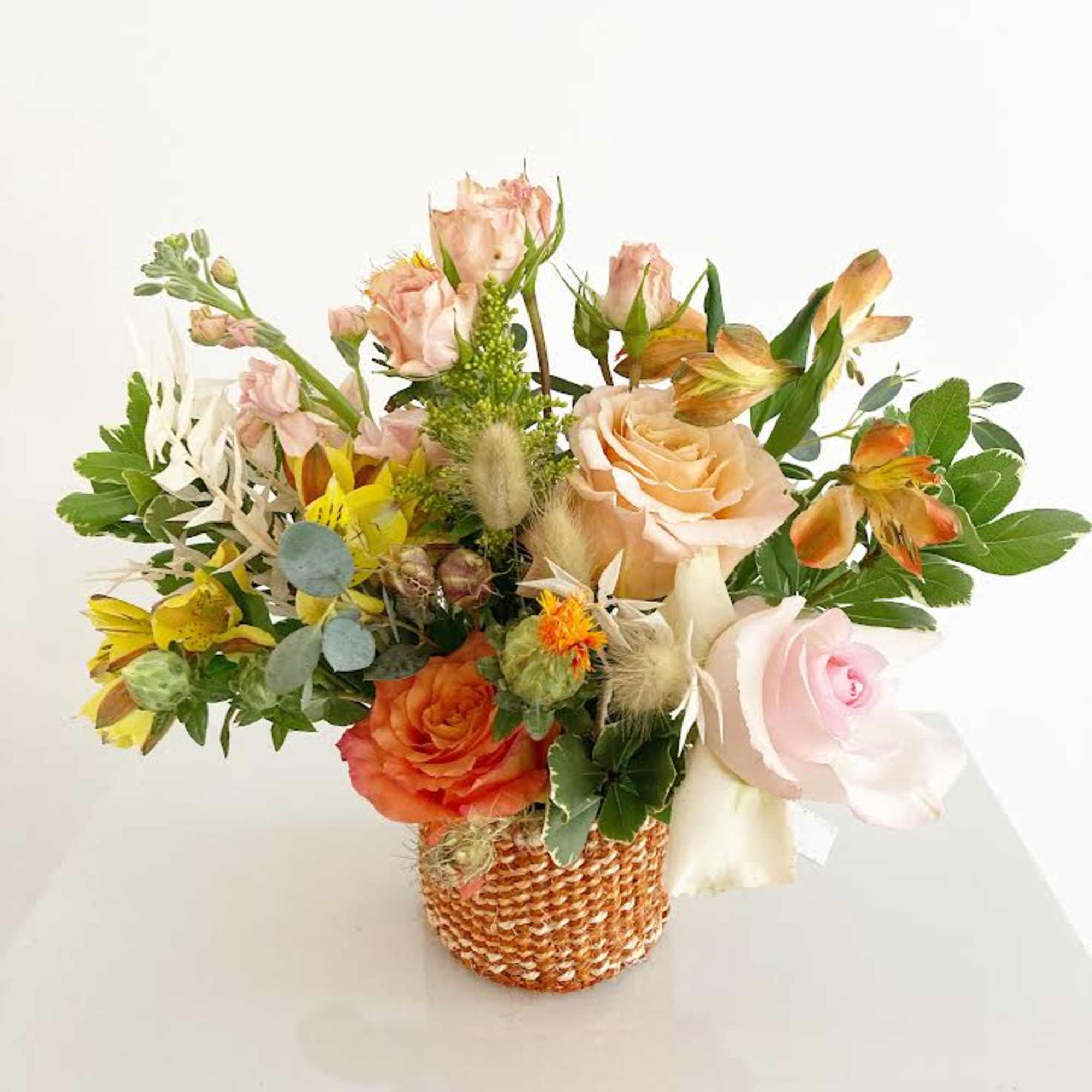 It&#039;s time for pumpkins and apple cider and this little arrangement is