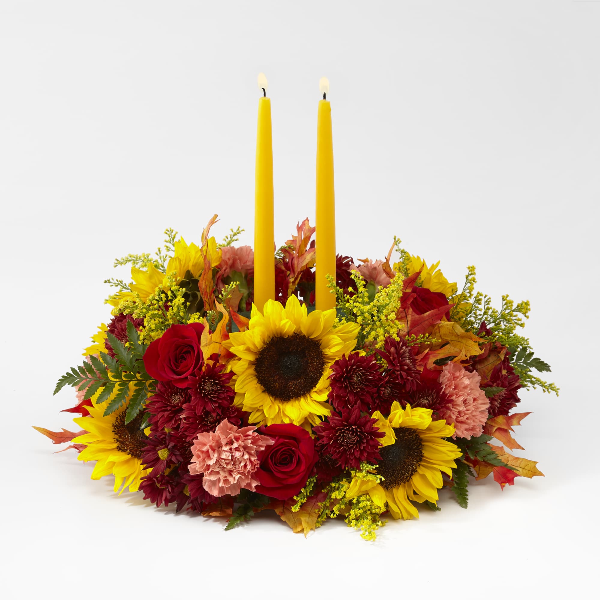 Make your Thanksgiving feast extra special with a perfectly crafted centerpiece design.