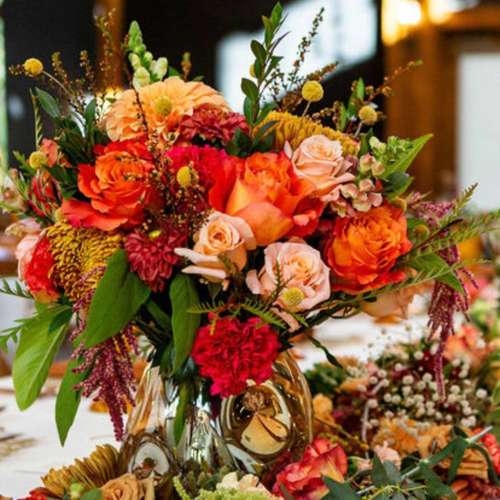 We LOVE a gorgeous Thanksgiving table - and Thanksgiving Centerpieces truly can