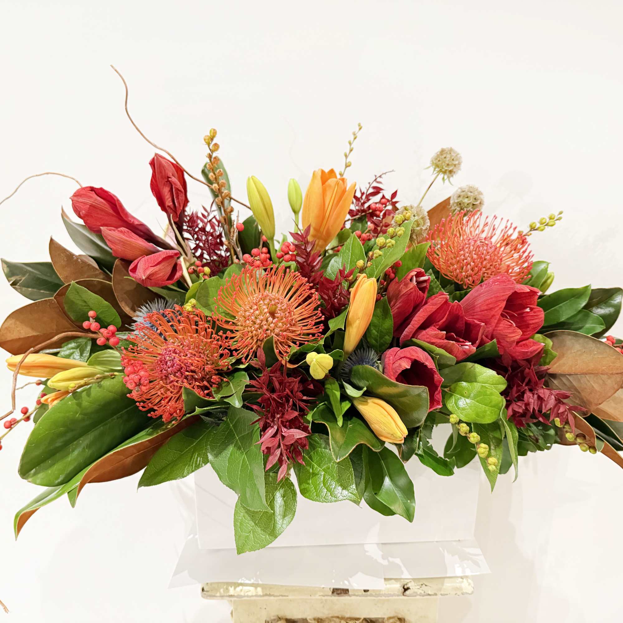 This arrangement is presented in a 12&quot; l *6&quot; w white rectangle