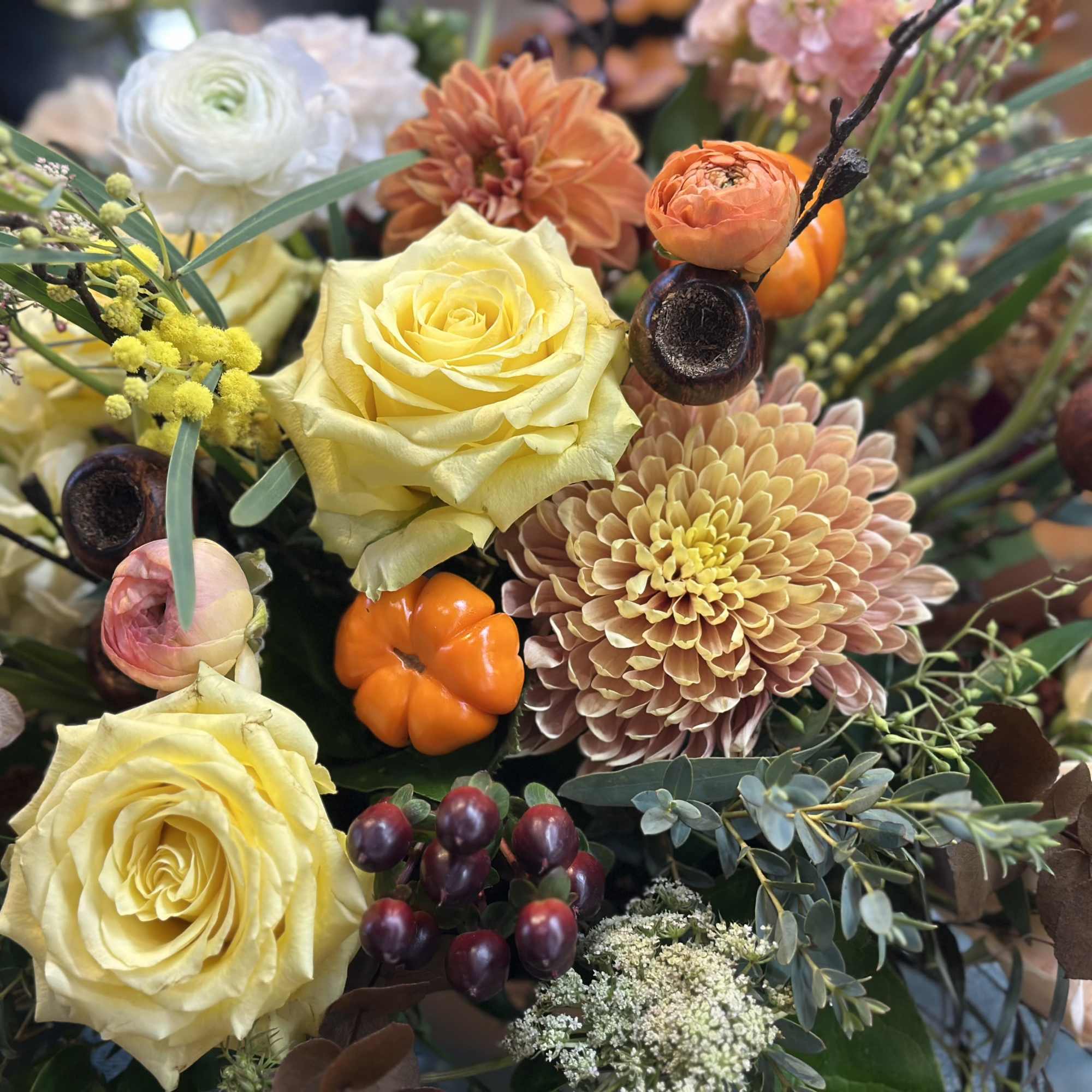 Bring the warmth of the harvest to your table with Autumn Reverie.