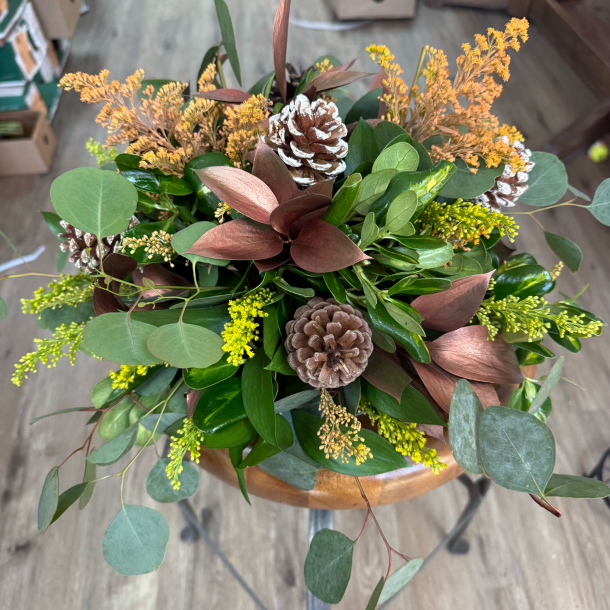 Create a warm , rustic touch for your autumn table with this