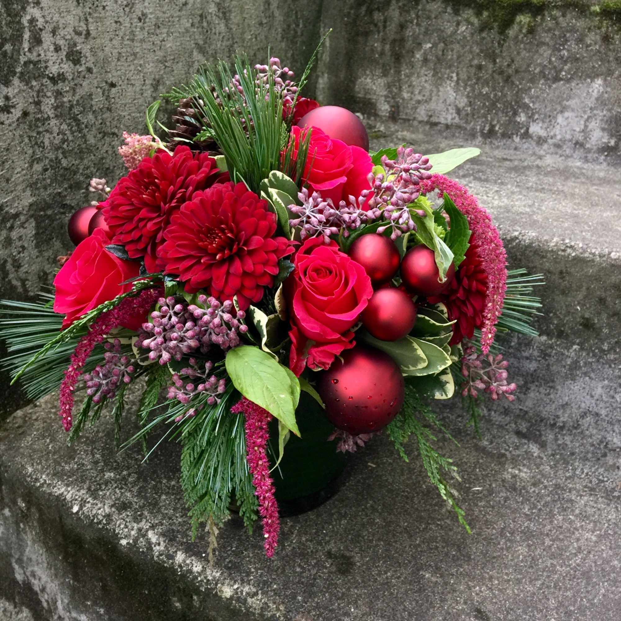 Available beginning December 3rd.

Send your best holiday wishes with a custom Christmas