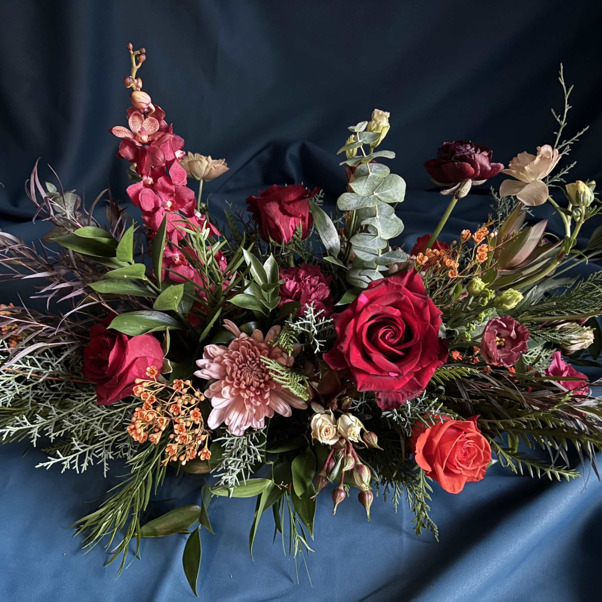 A selection of seasonal colors and a myriad of textures evokes the