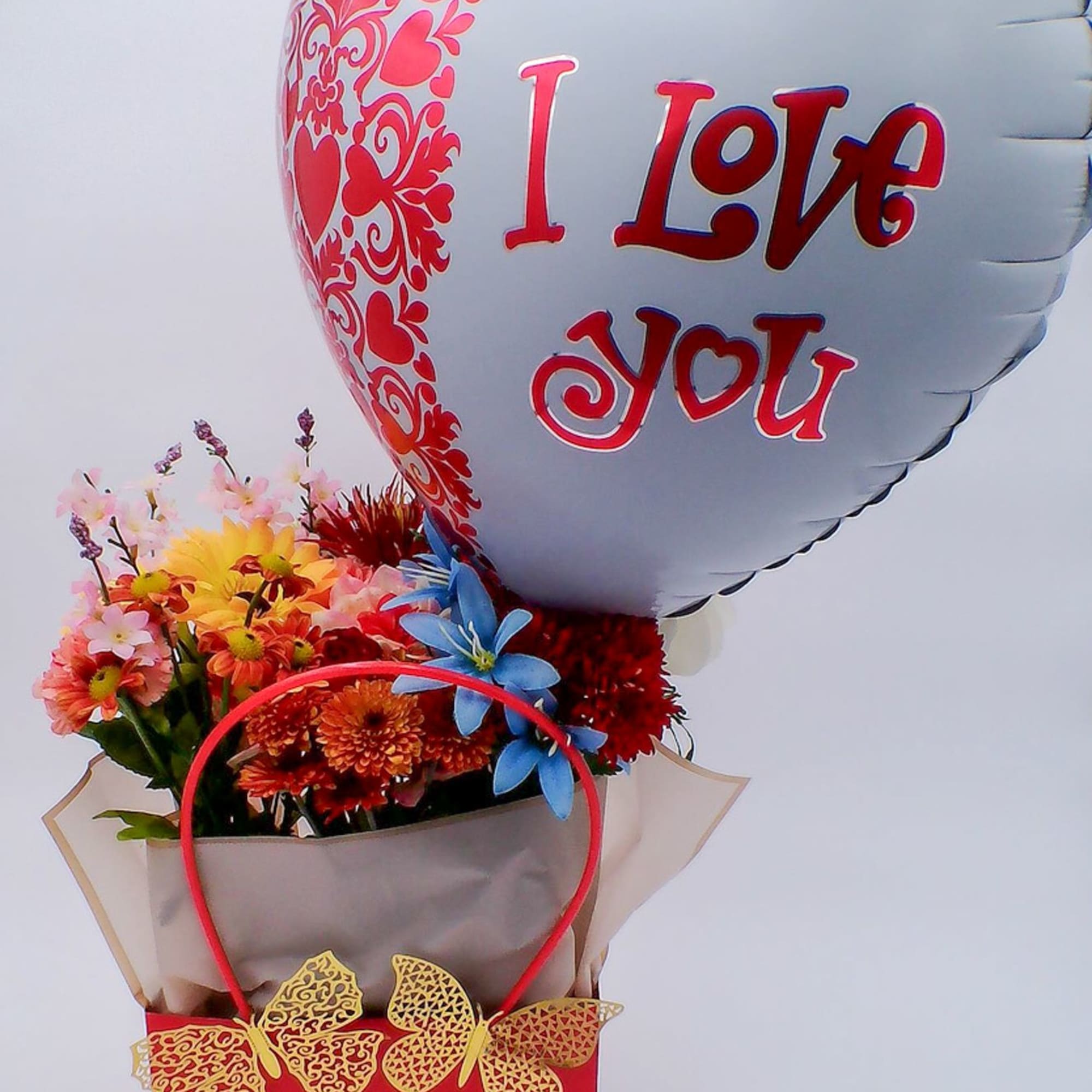 Mixed Fresh Flowers (14&ndash;16 stems): 6 roses, 4 daisies, and 2 chrysanthemums