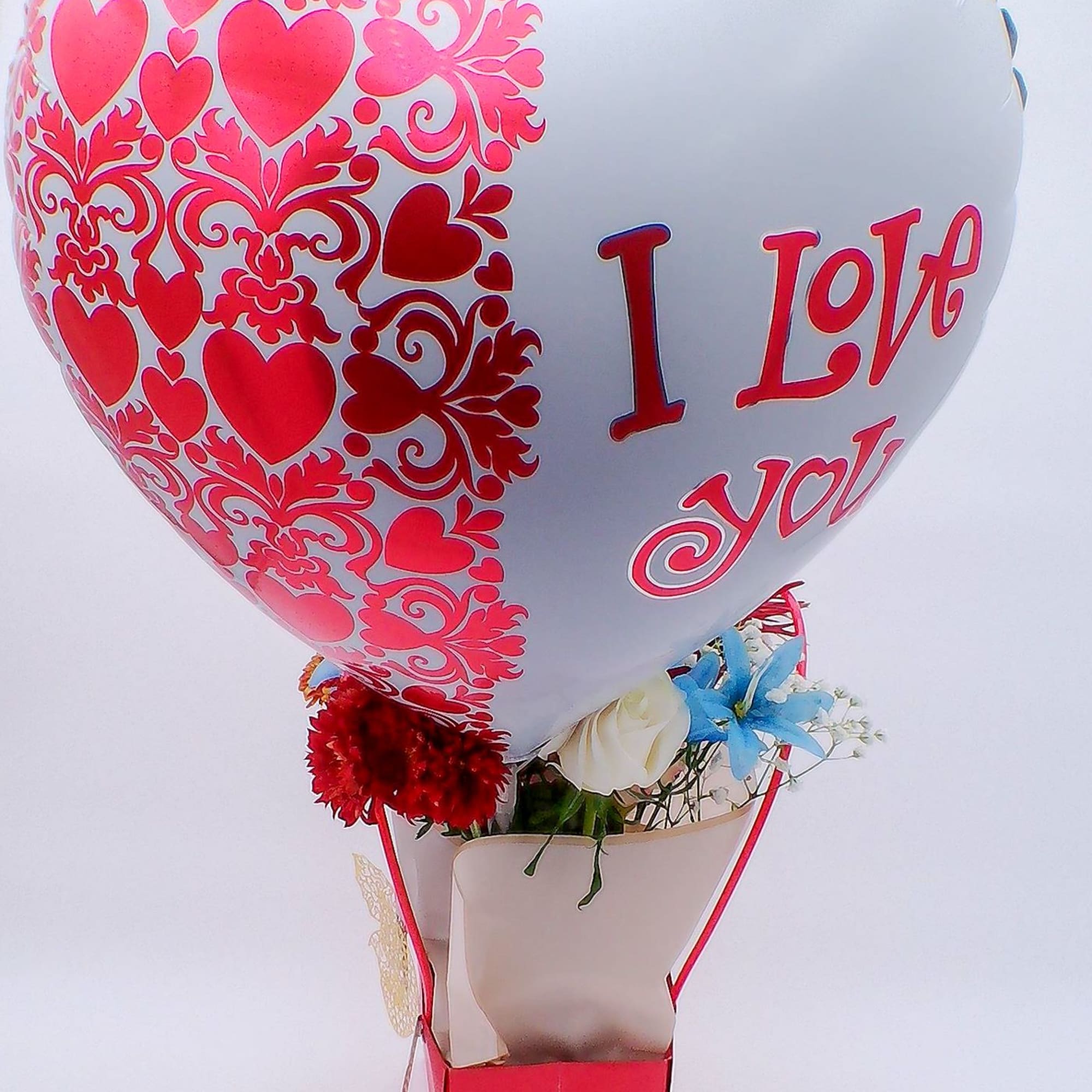 Mixed Fresh Flowers (14&ndash;16 stems): 6 roses, 4 daisies, and 2 chrysanthemums