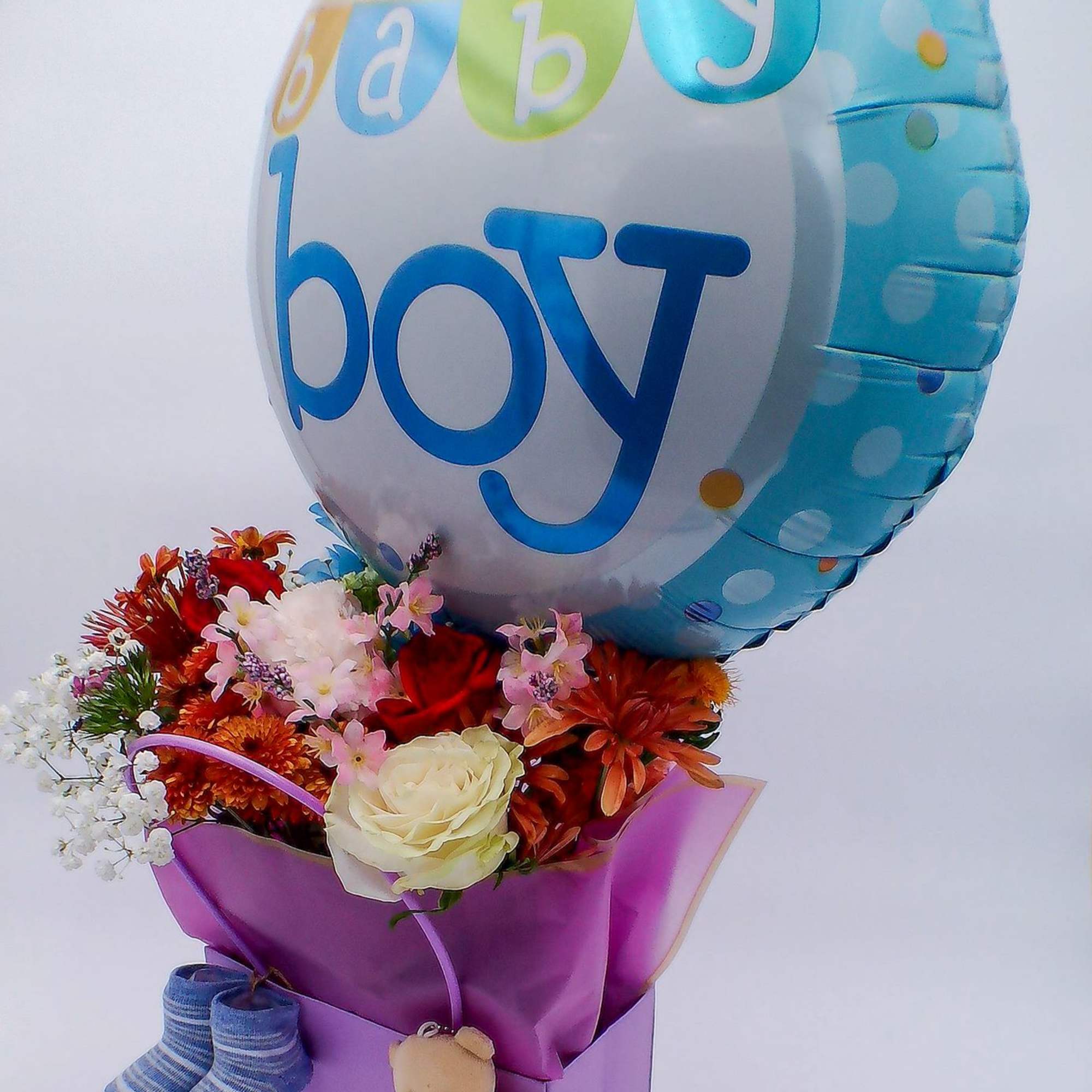 Mixed Fresh Flowers (14&ndash;16 stems): soft and joyful blend of seasonal blooms