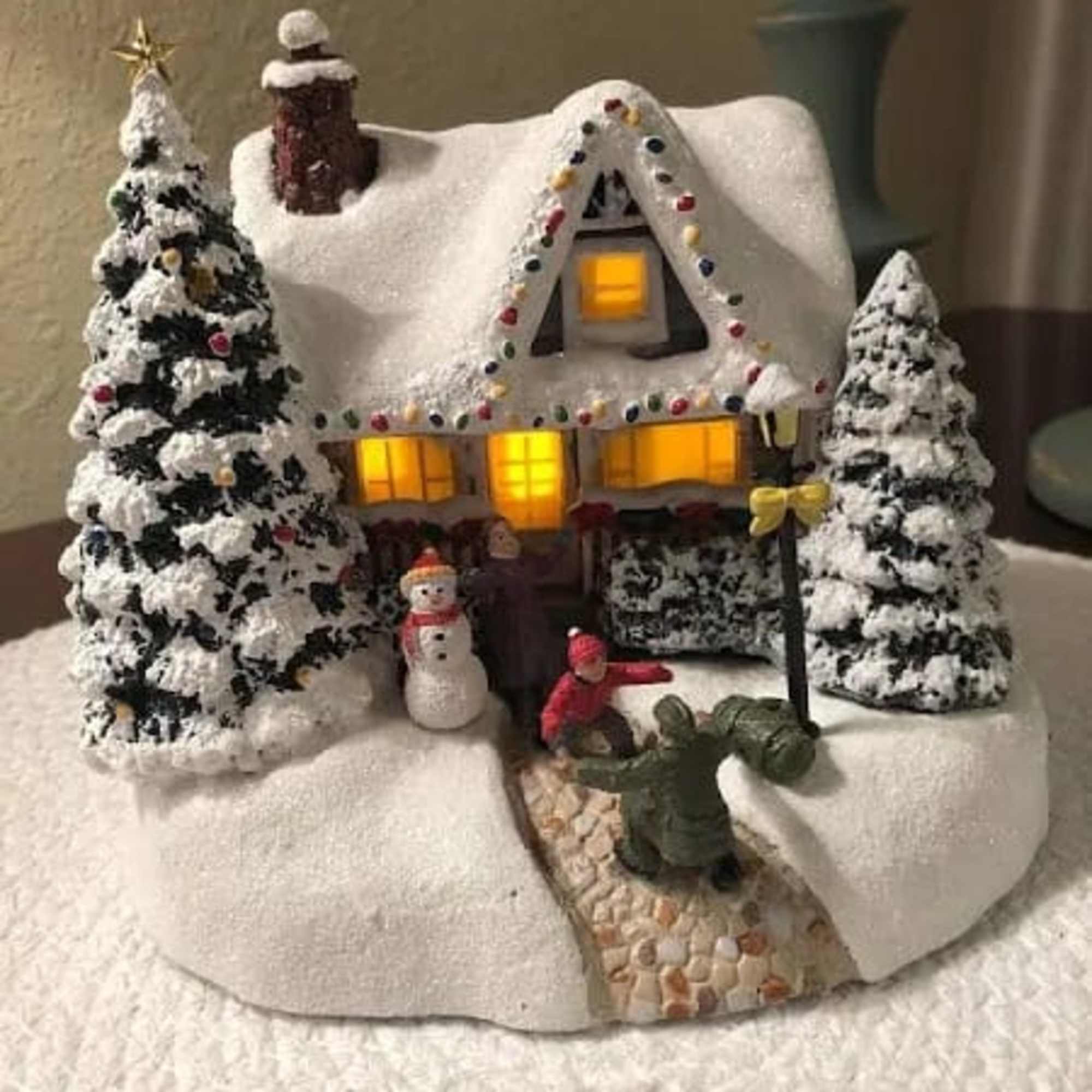 THOMAS KINKADE COLLECTABLE!
Home for the holidays! An instant Christmas classic, this lush