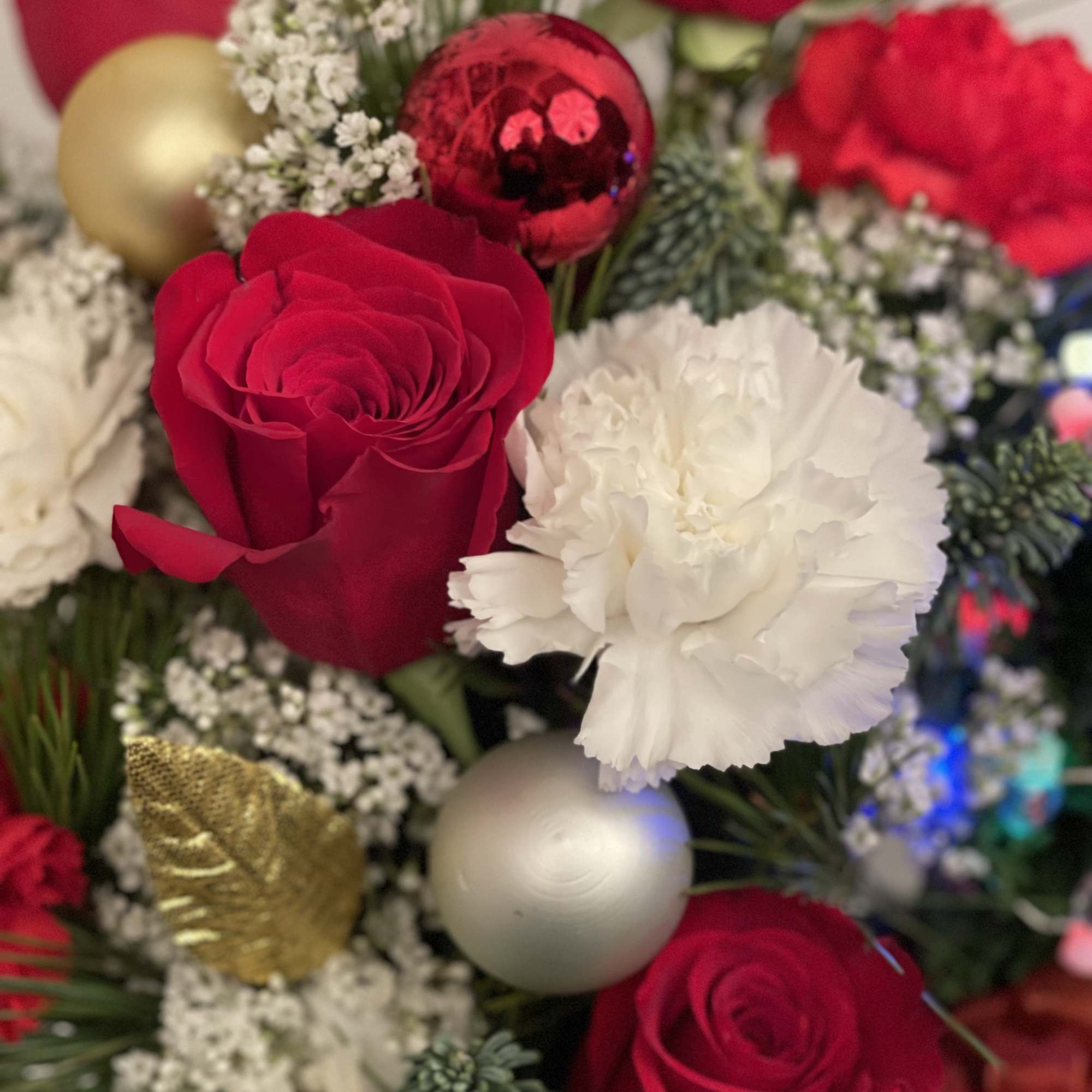 Mini Christmas tree w/ lights 