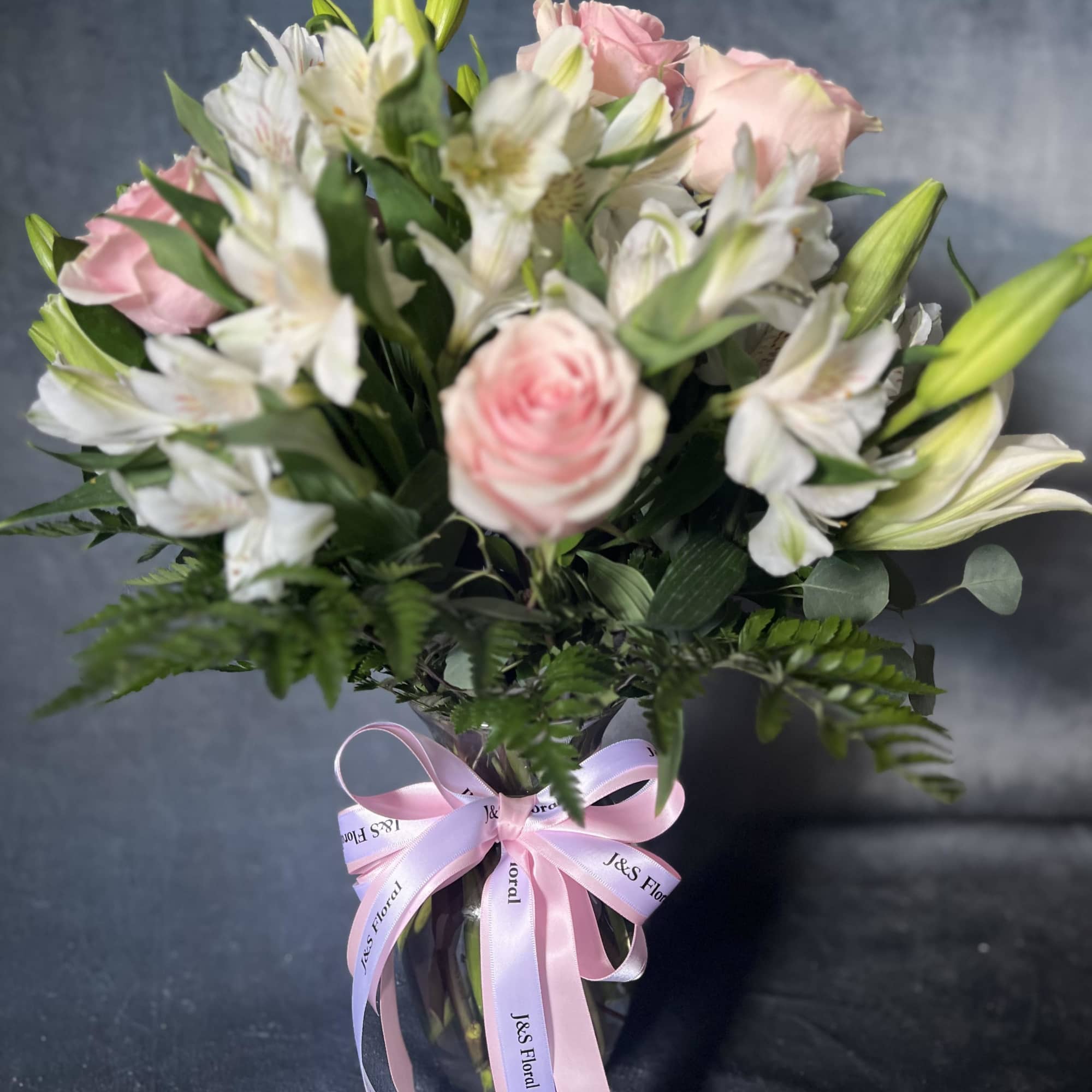 introducing Our New Design Cute Pie , beautifully arranged with white lilies