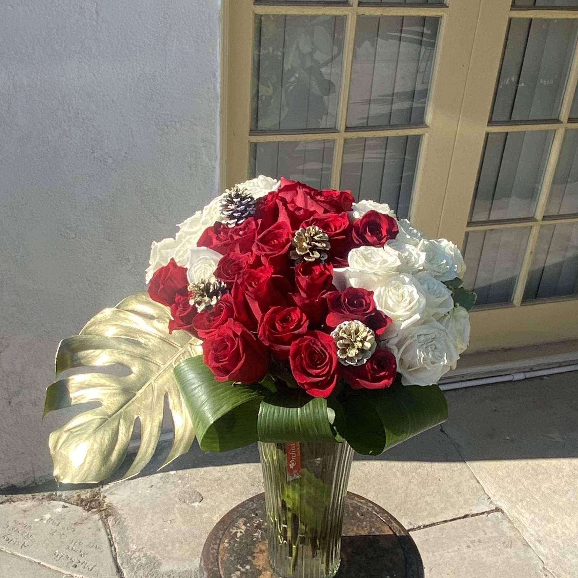Send  Winter Modern 4 Dozen premium Red &amp; White Rose Bouquet
