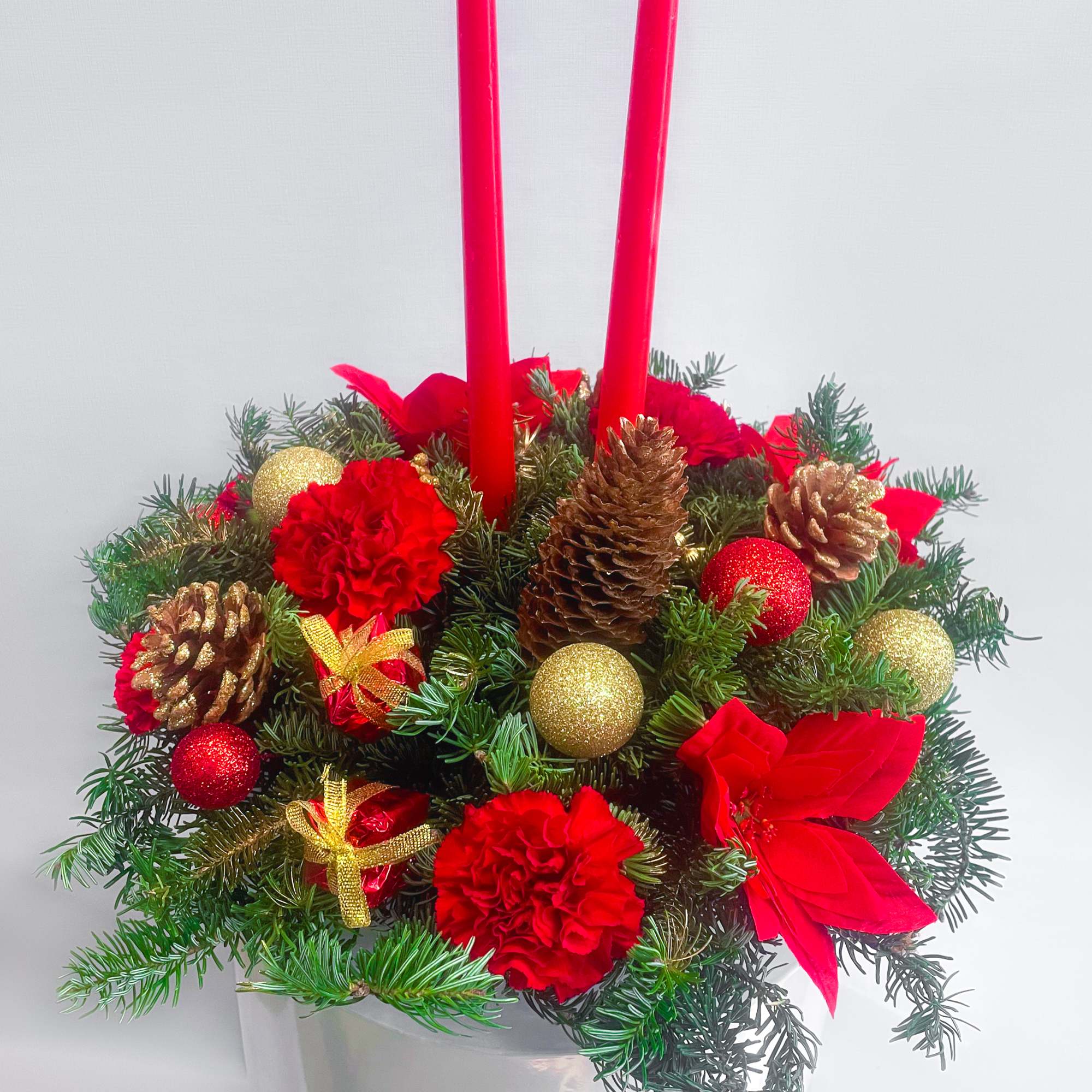 In the special instruction you can write what color arrangement you would