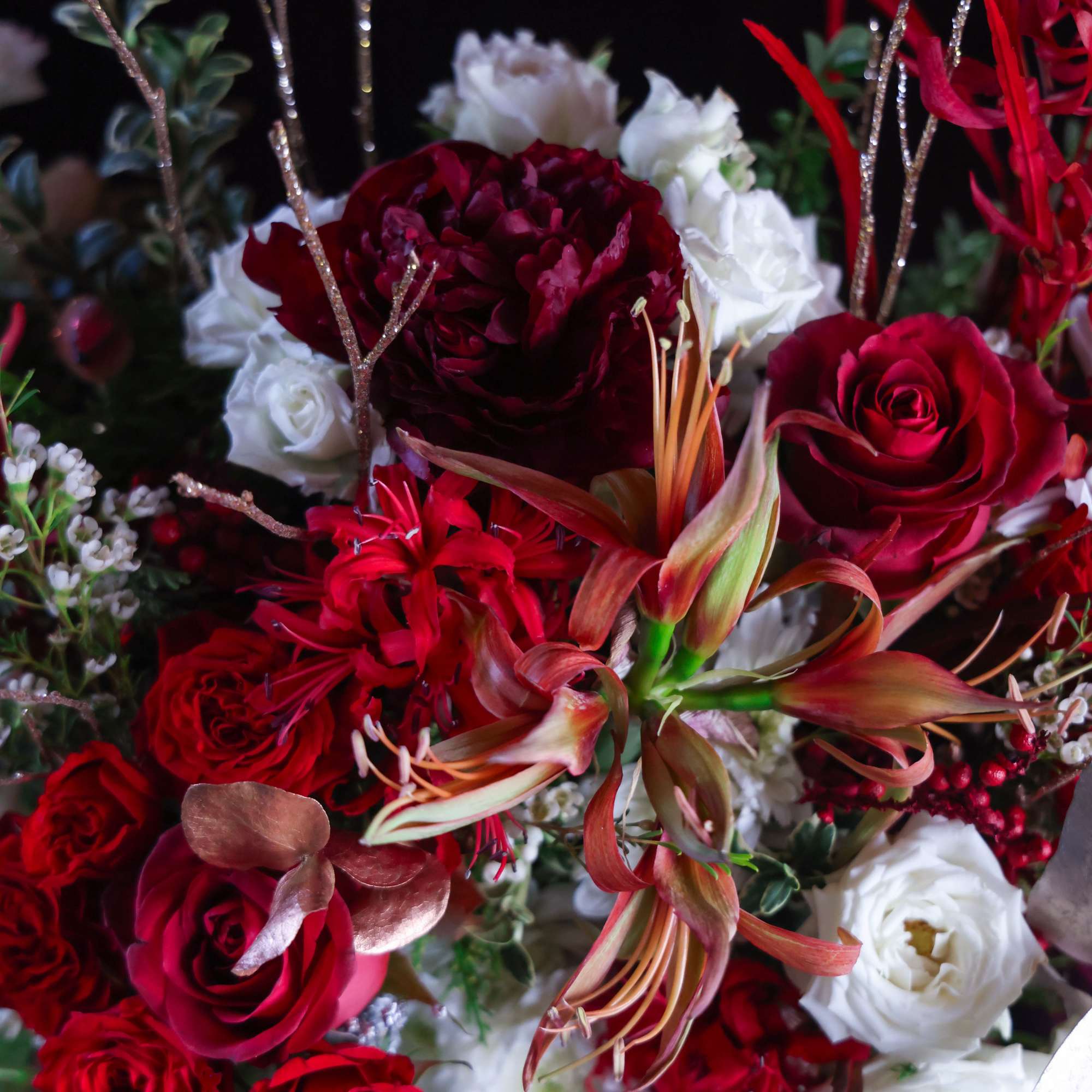 Custom, one of a kind floral arrangements by floral artist Stacy Leafsong.

Arrangement