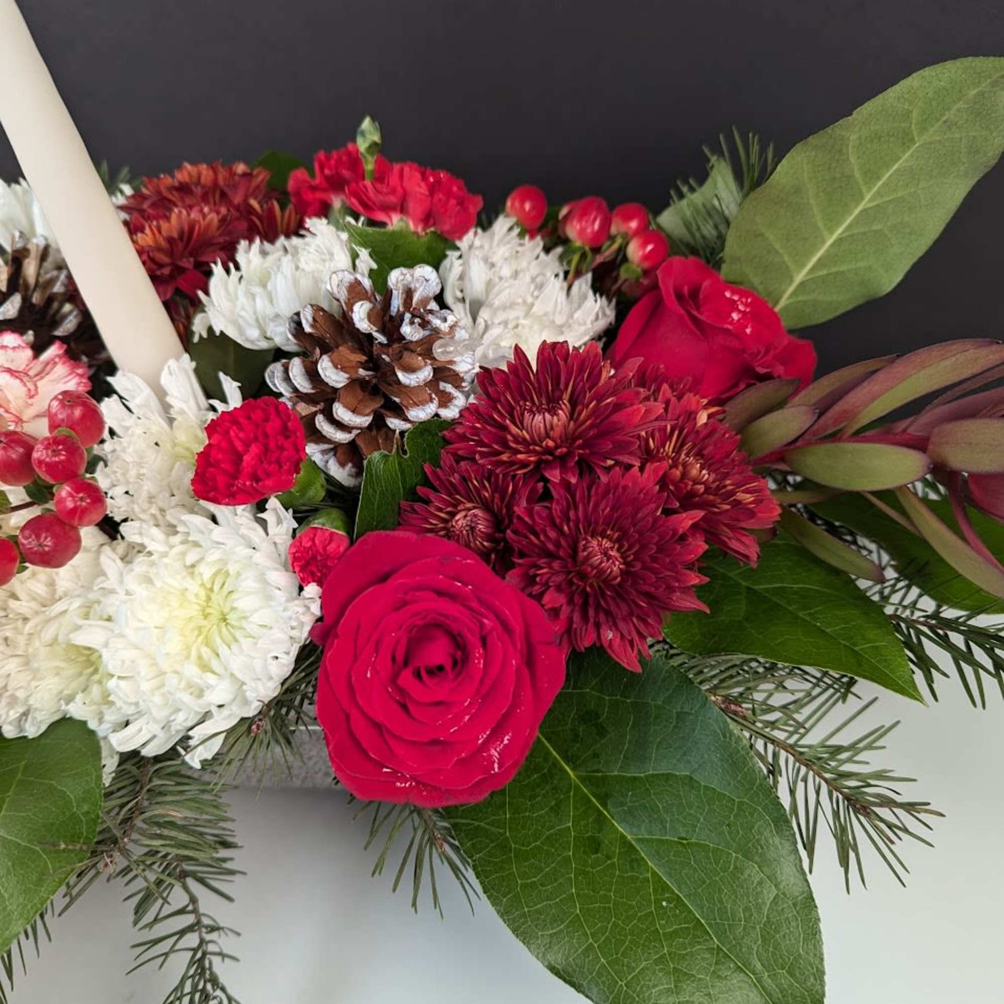 Celebrate the Season with the Festive Holiday Centerpiece

Bring the joy and warmth