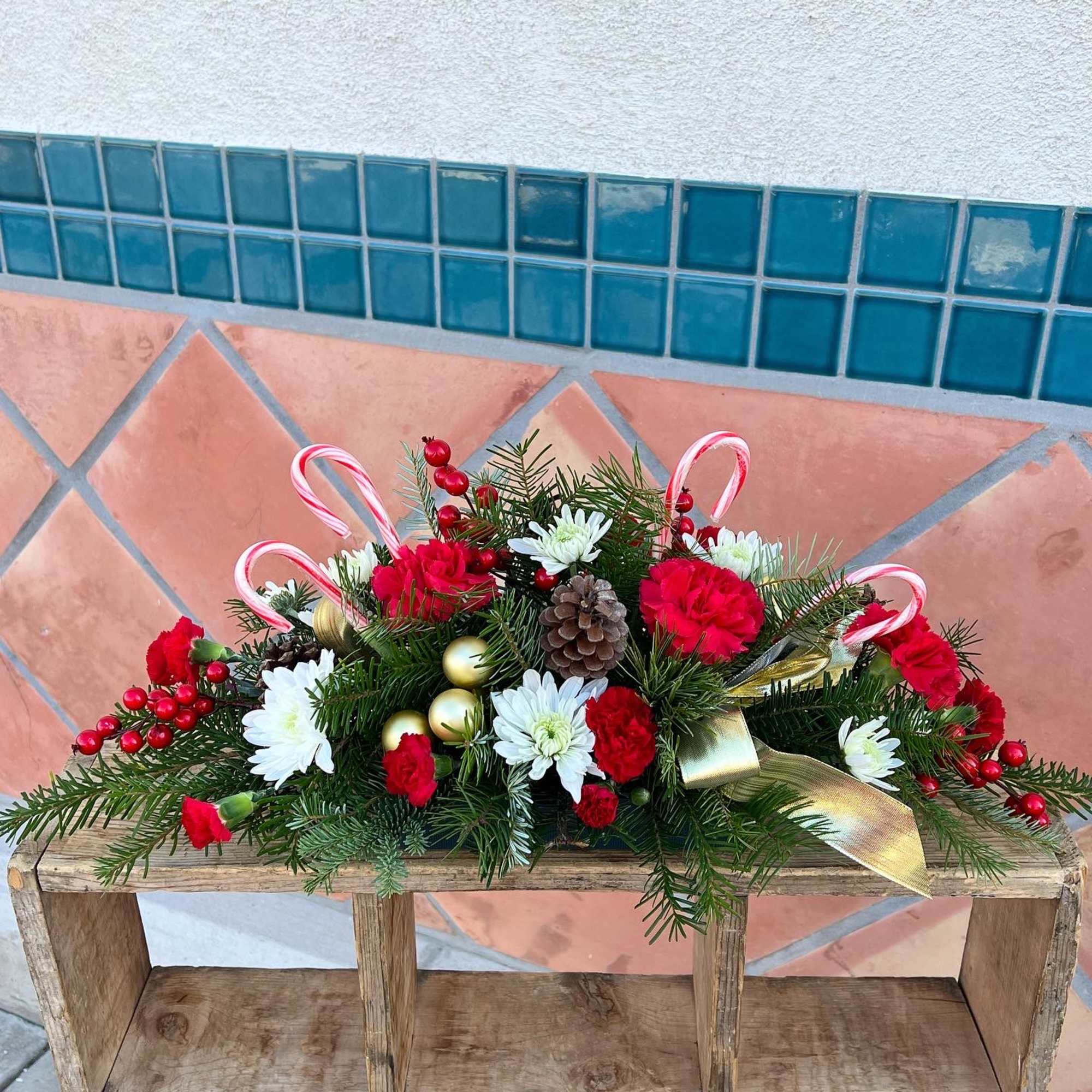 Long and low centerpiece for holiday dinning table