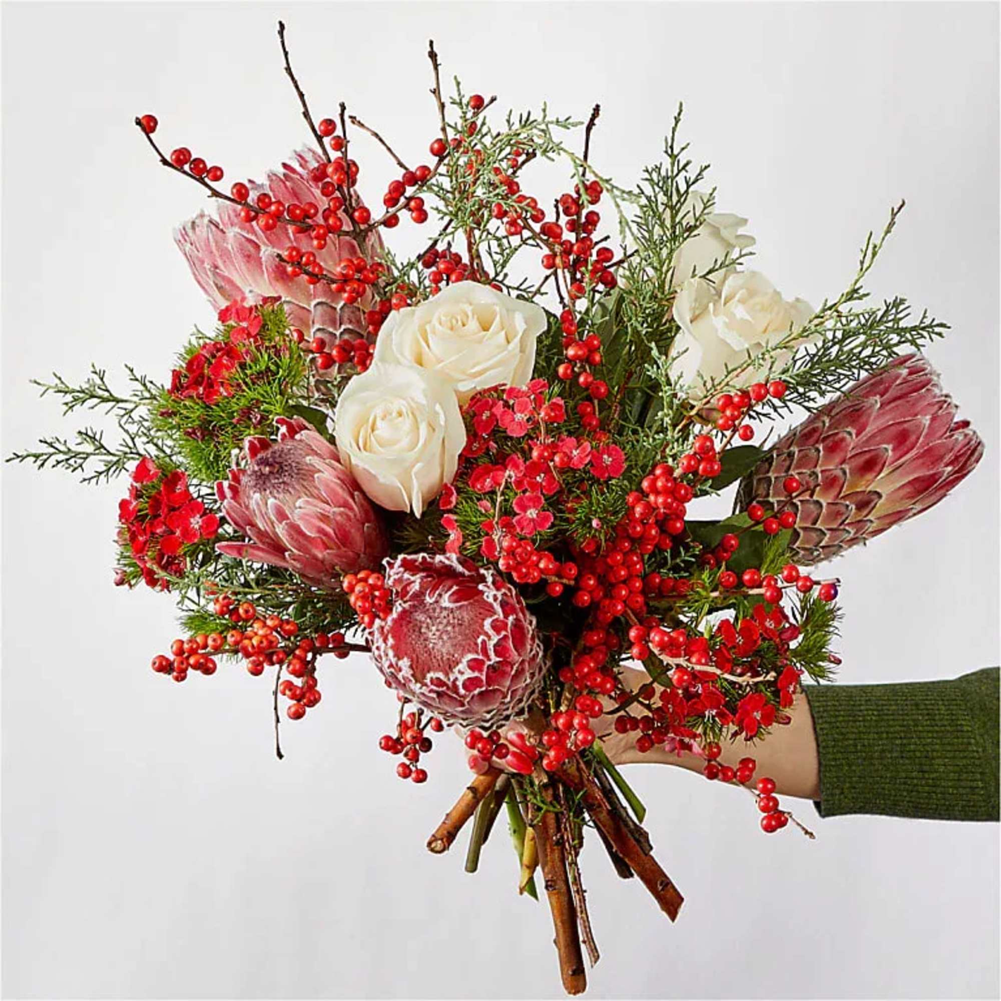 UNDER THE MISTLETOE BOUQUET

A gift for everyone on your list, our Under