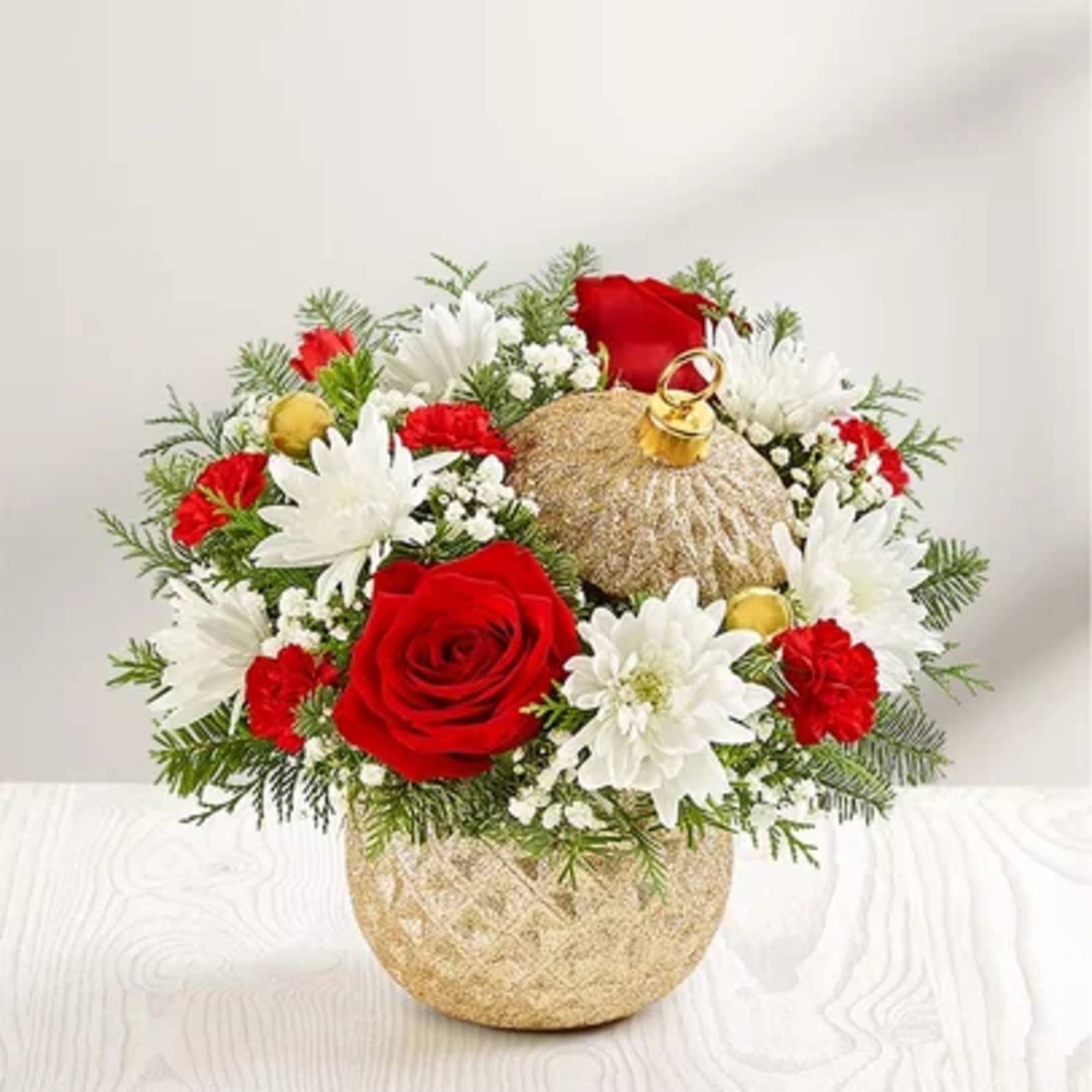 EXCLUSIVE The signature beauty of the holiday season is captured in our