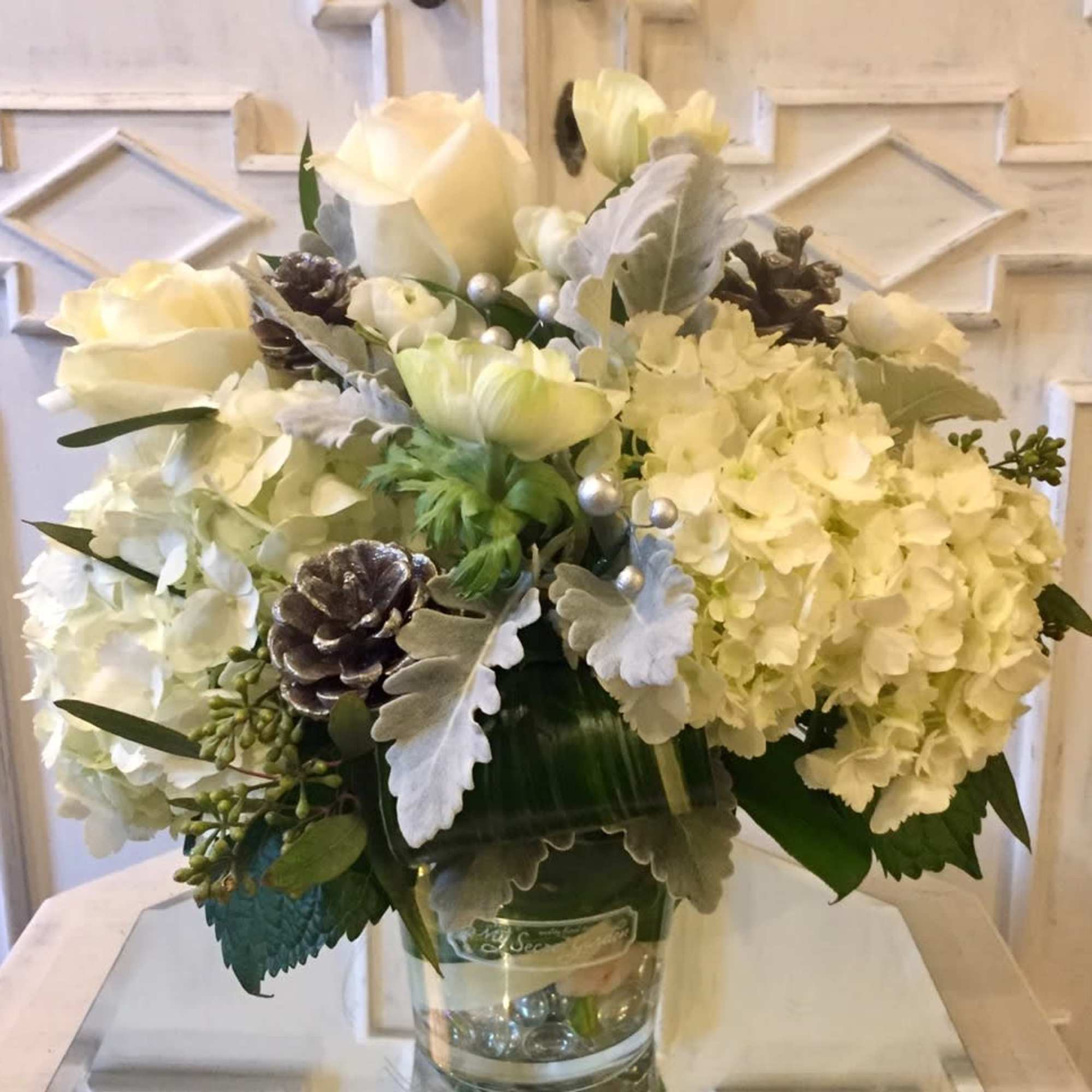 Colors of Silver, White and Green will spread cheer with this captivating