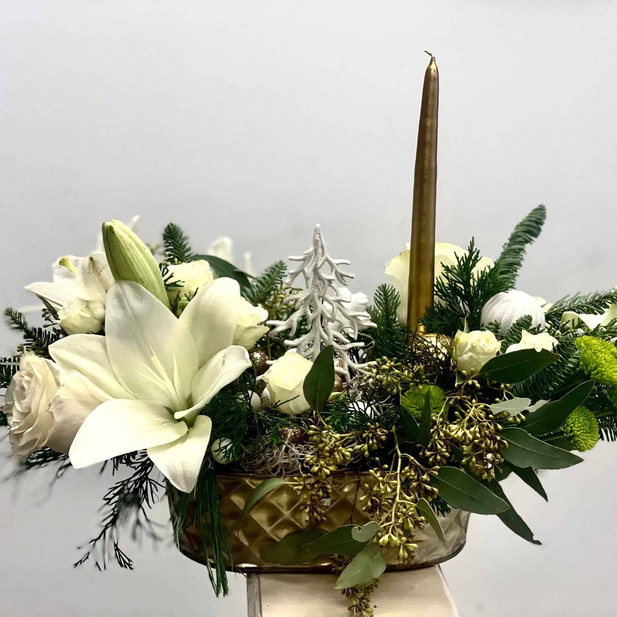 Transform your holiday gatherings into a magical winter wonderland with our exquisite