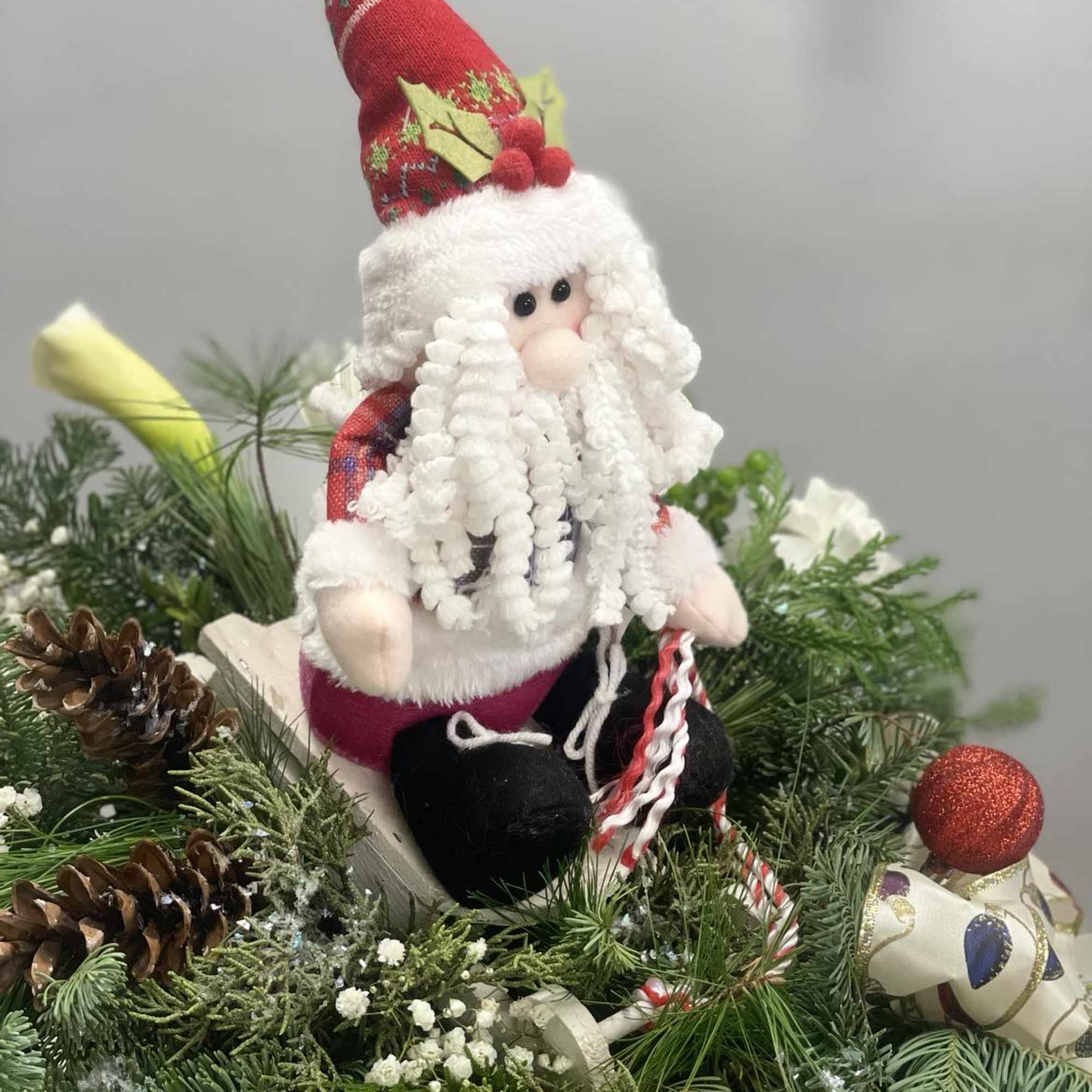 Place this exquisite centerpiece on your dining table or any cherished space