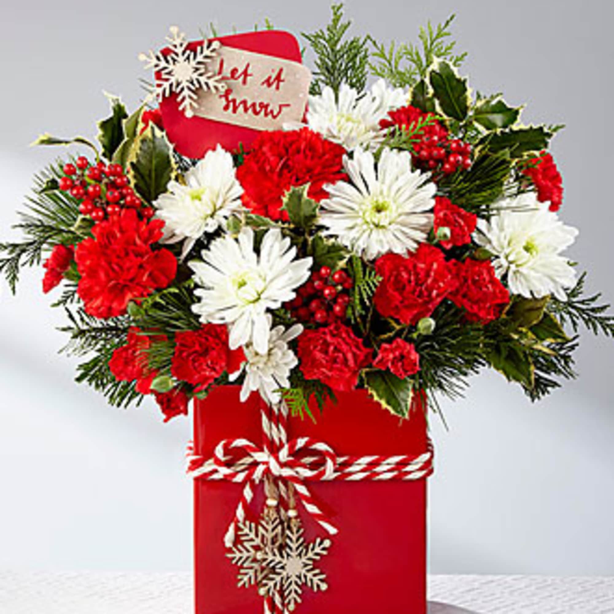  A rush of red is ready to greet your special recipient