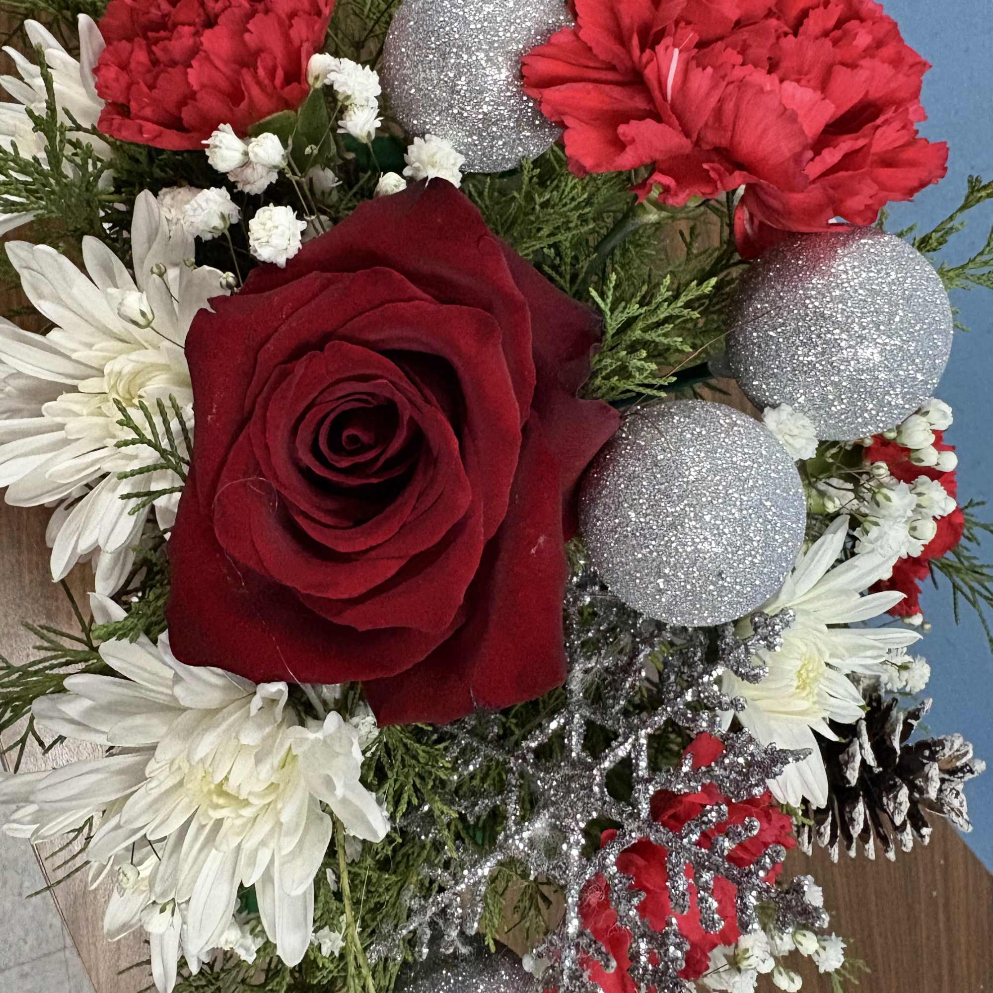 Santa&rsquo;s sleigh decorated in this keepsake sled that your recipient can enjoy