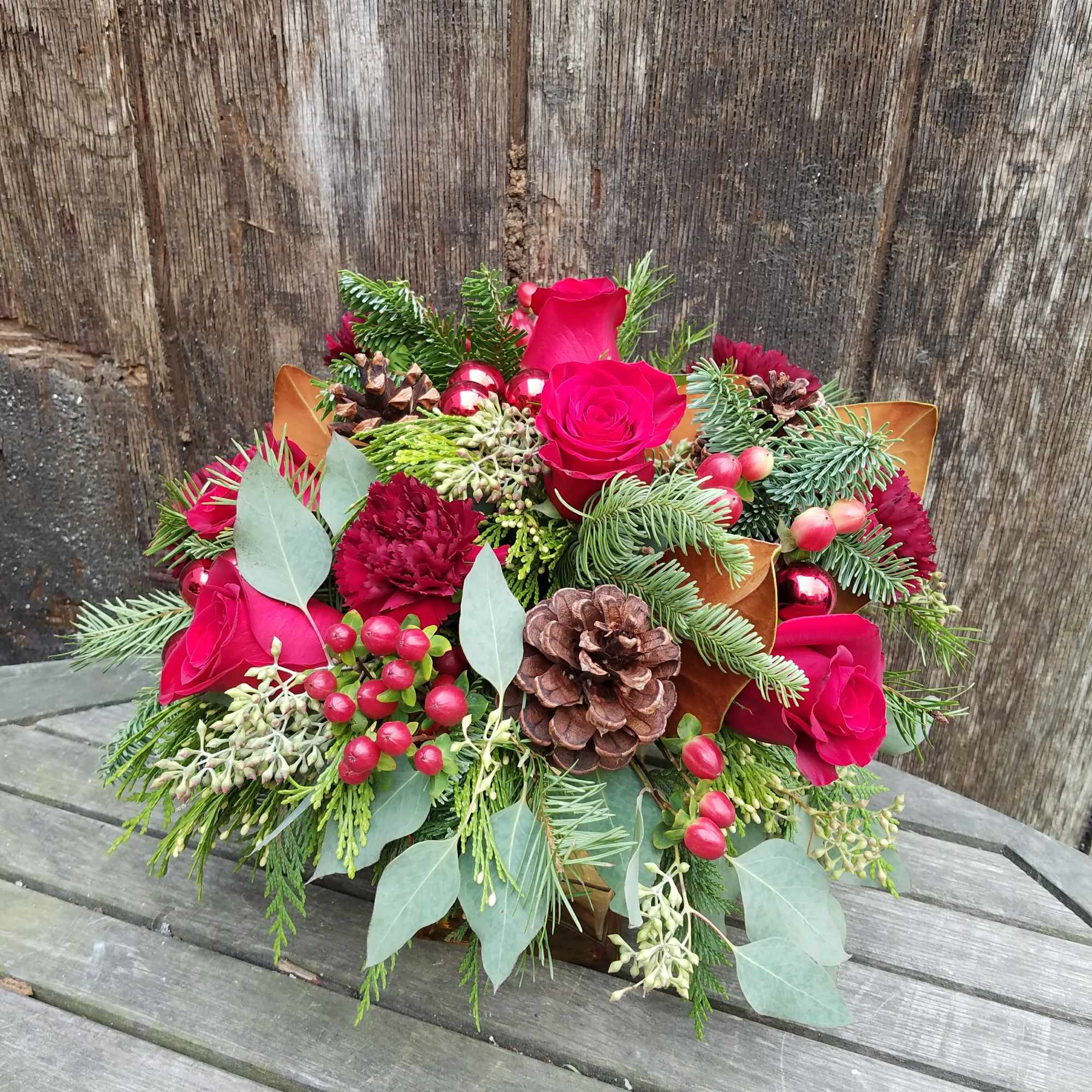 LUX CHRISTMAS FLOWERS WITH RED ROSES &amp; CARNATIONS

Warm and bright. This glorious