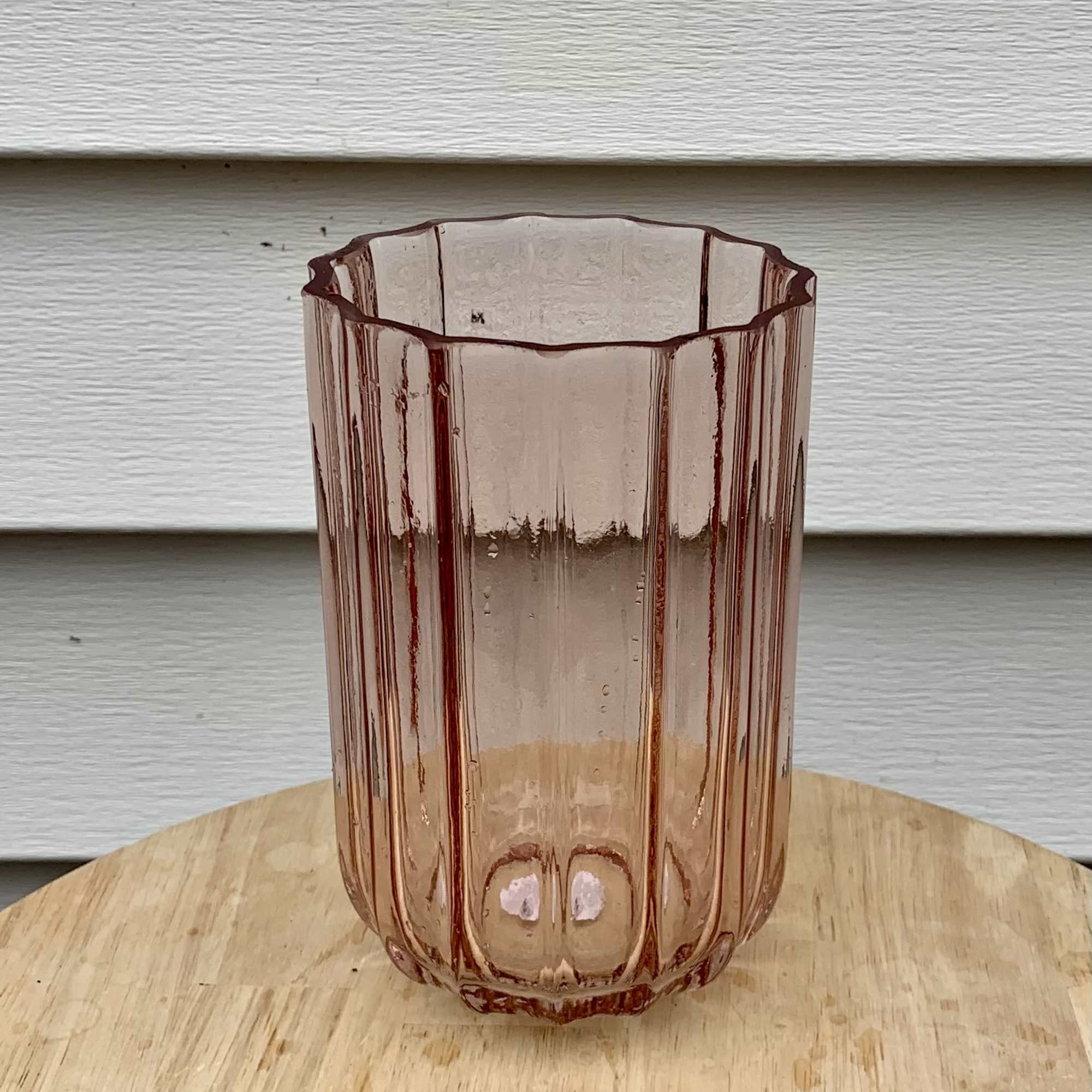 A sweet and whimsical take on holiday florals. Soft pink and rich