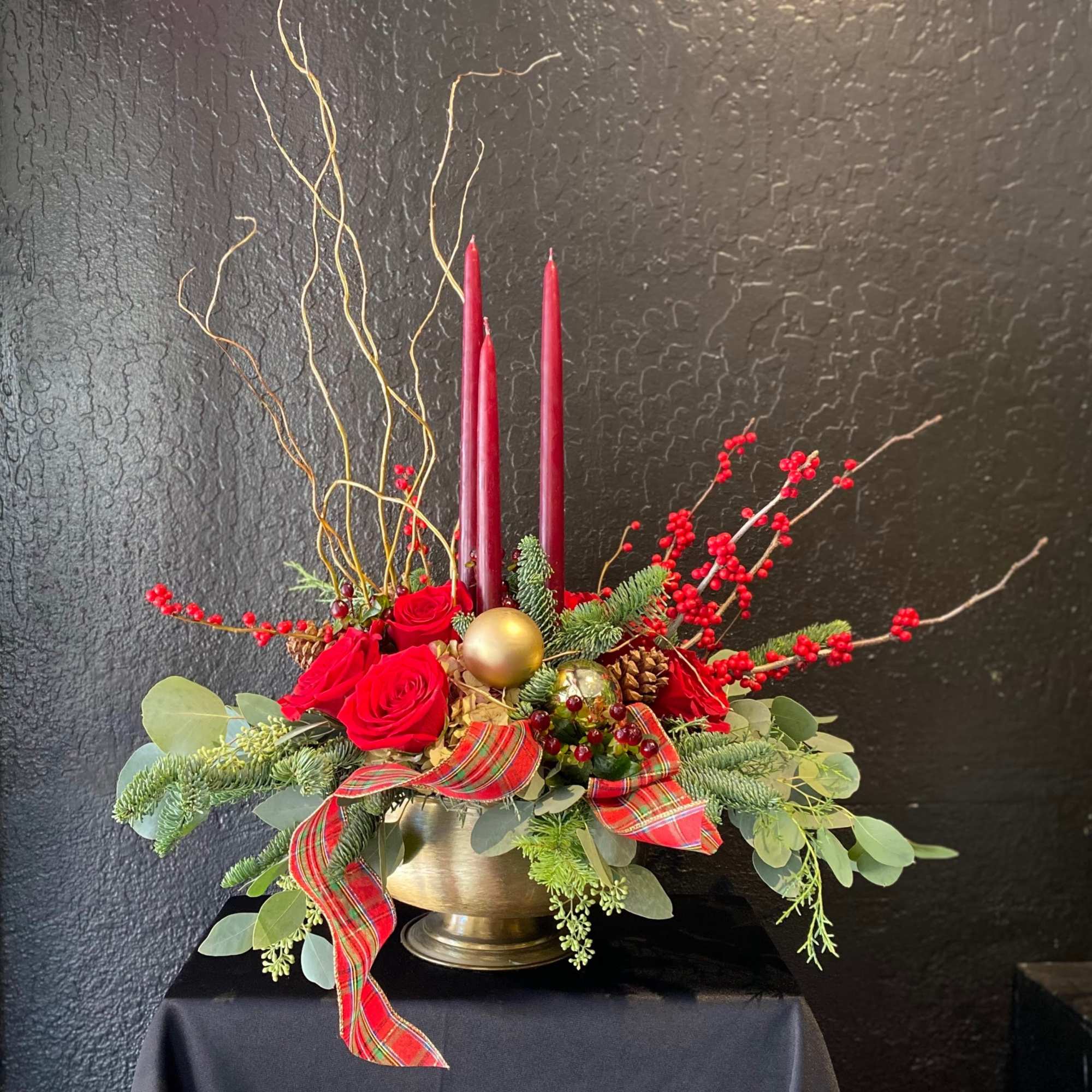 An ode to classic winter style designed in a gorgeous golden-footed compote.