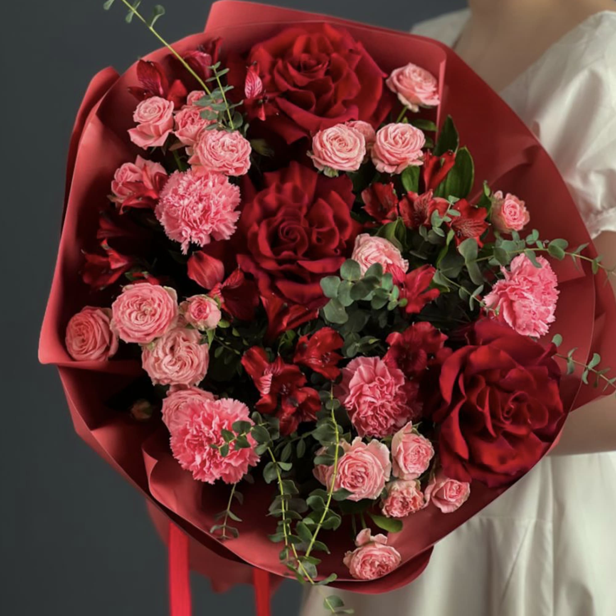This Bouquet is a dramatic fusion of romance and modern style, designed