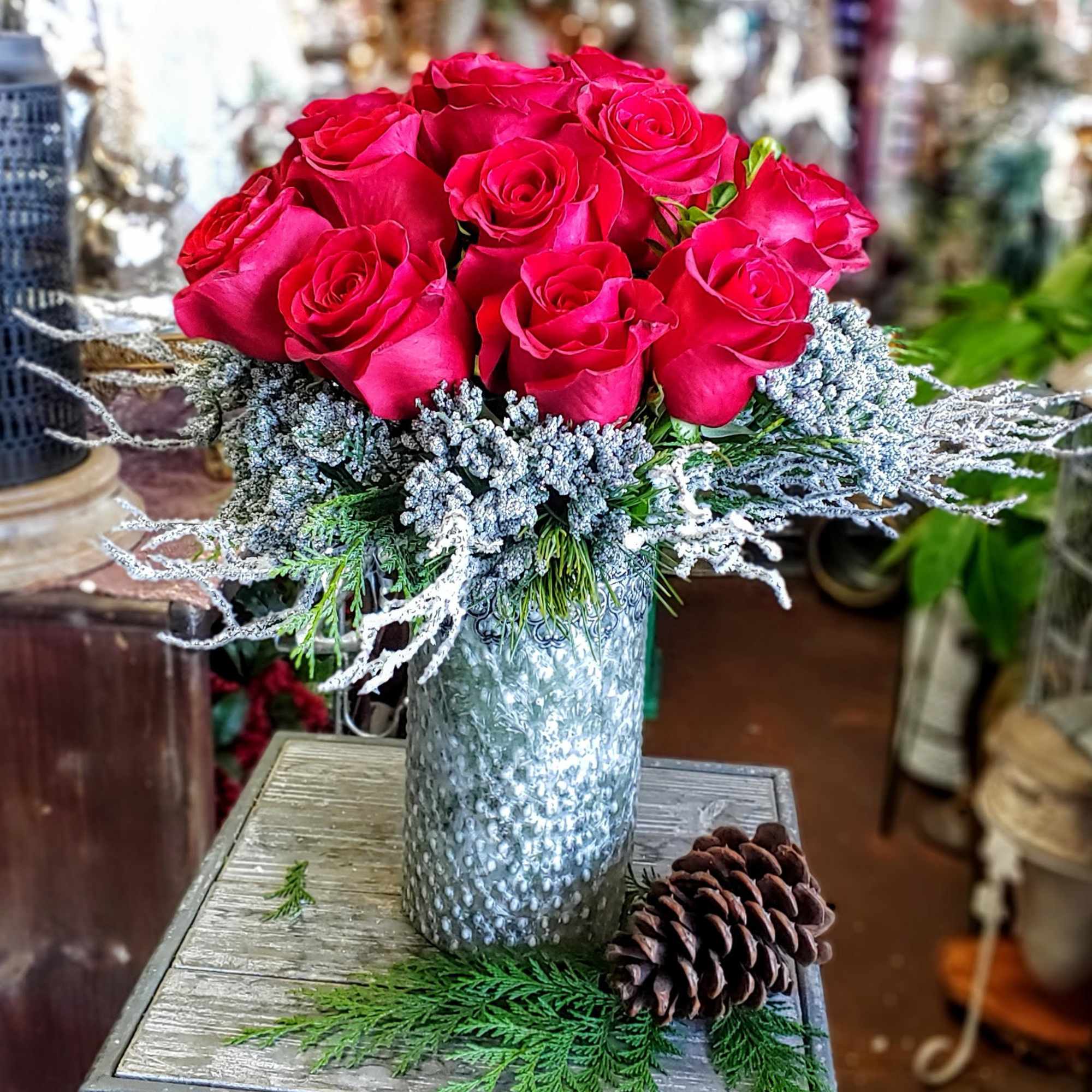 Vermillion &ndash; A Luxe Display of Modern Holiday Red Roses

Bold, elegant, and