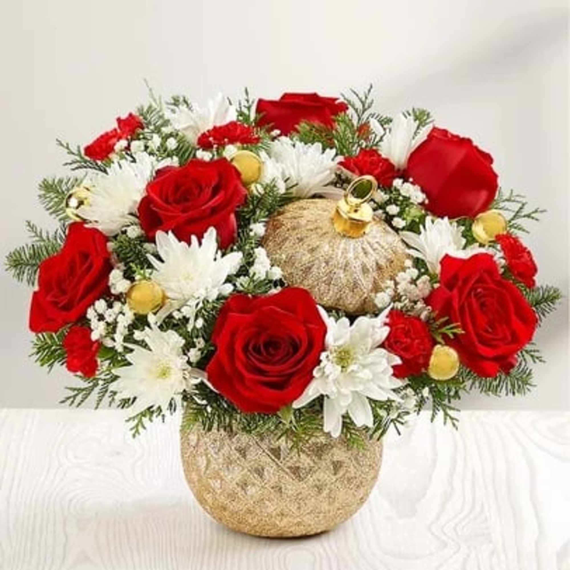 EXCLUSIVE The signature beauty of the holiday season is captured in our