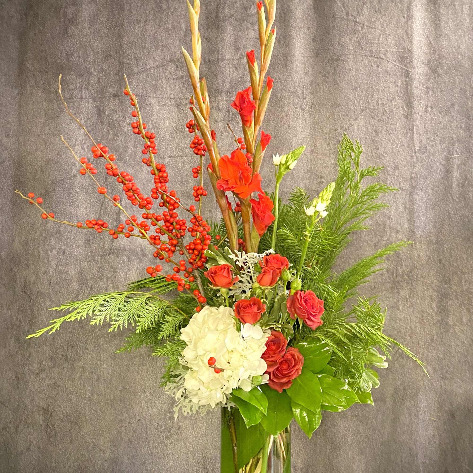 This elegant, distinctive and soft design will add a touch of winter