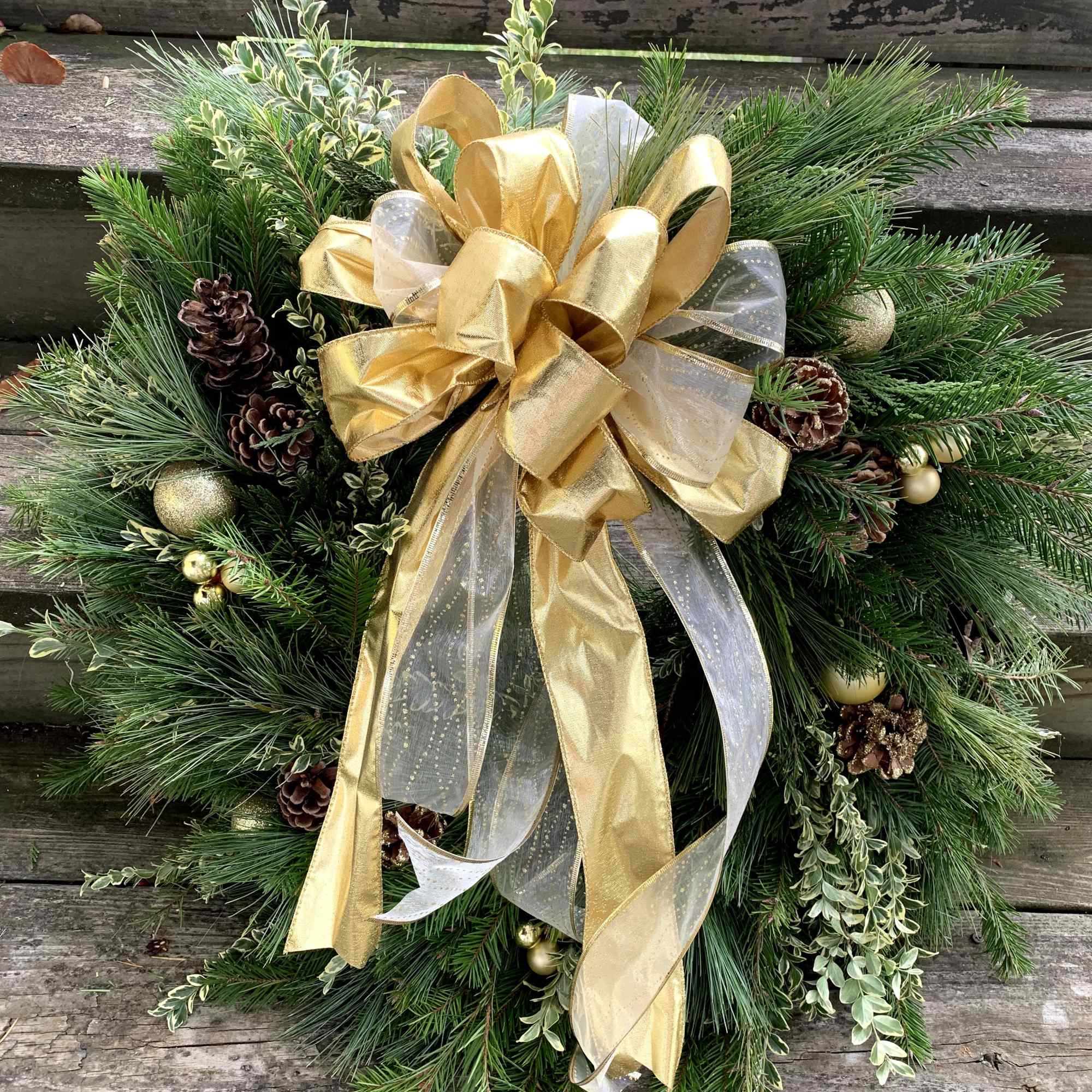 Get into the holiday spirit with our stunning handmade natural Autumn and