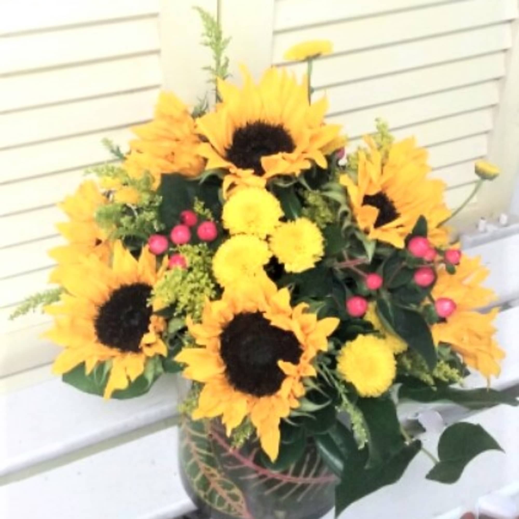 The sun is pretty great, but sunflowers are the greatest. Let&rsquo;s prove