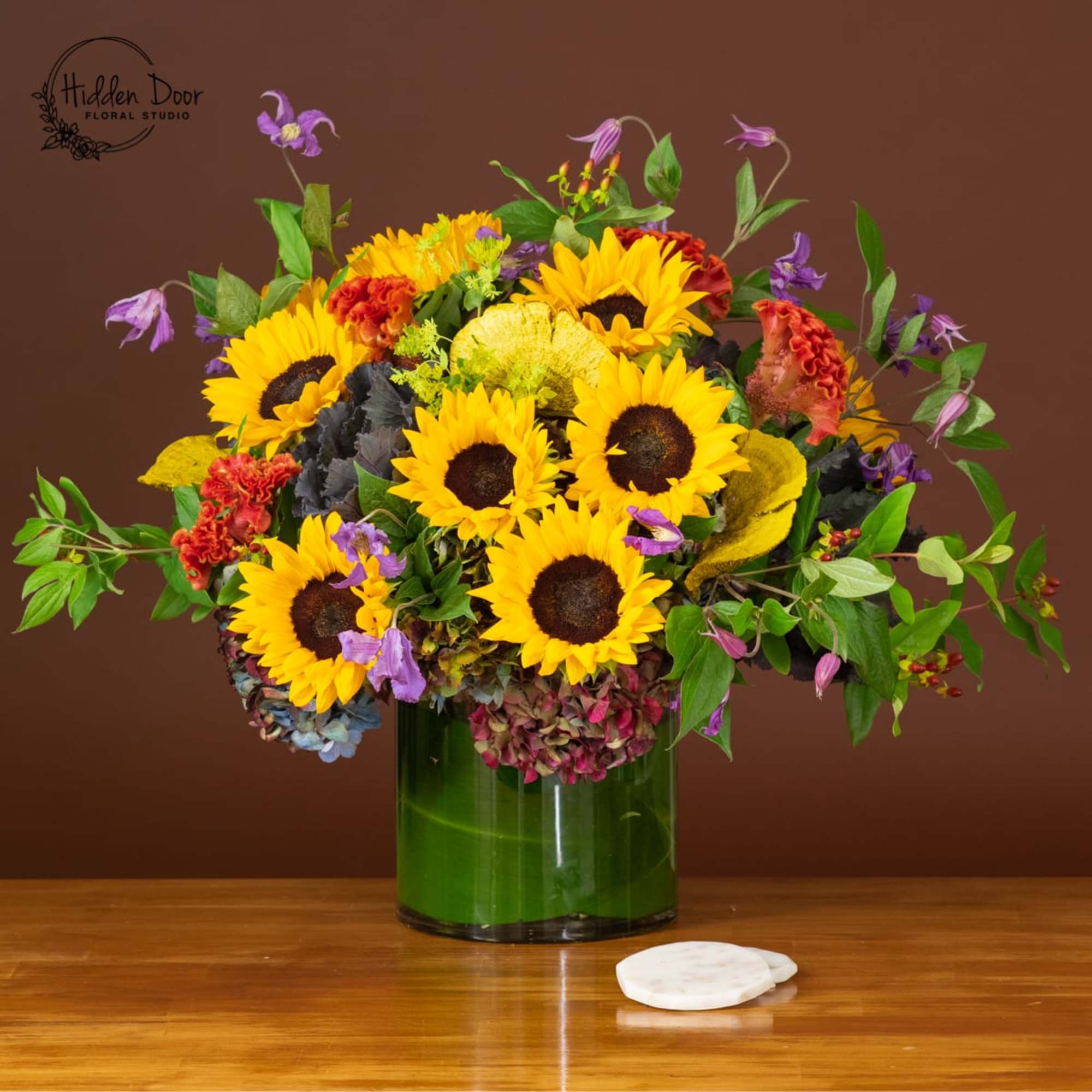 French Country
Bright, cheerful, and beautifully rustic, French Country captures the effortless charm