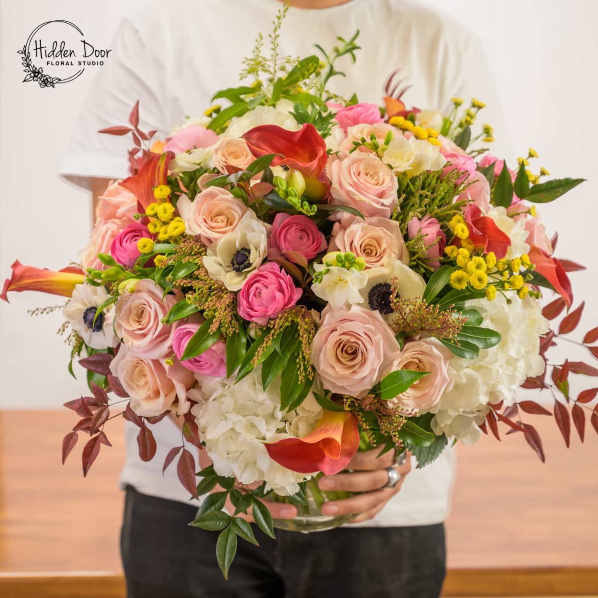 Camelot &ndash; Luxury Floral Arrangement
Camelot is a grand, romantic composition inspired by