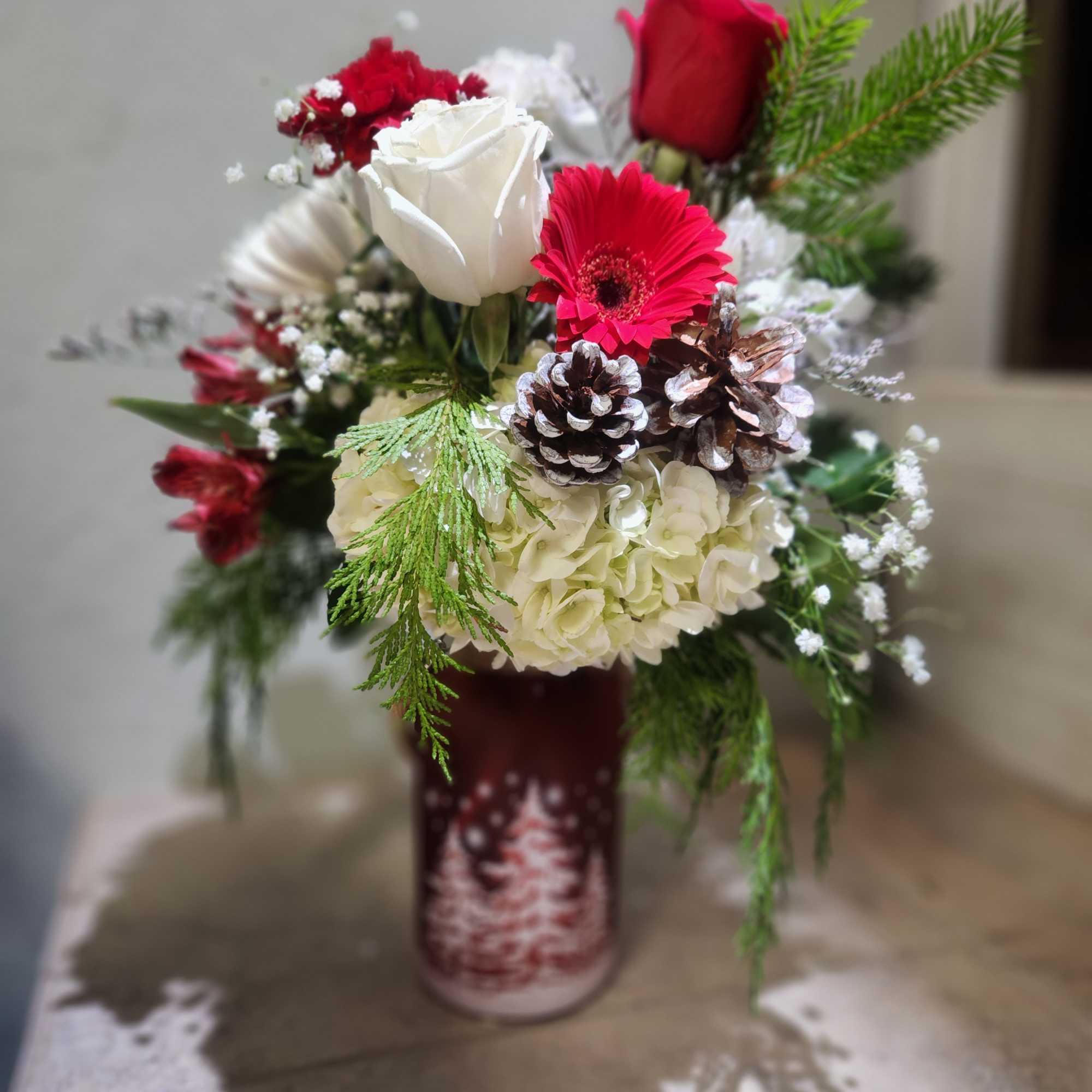 In this style you will receive a winter collection style glass vase